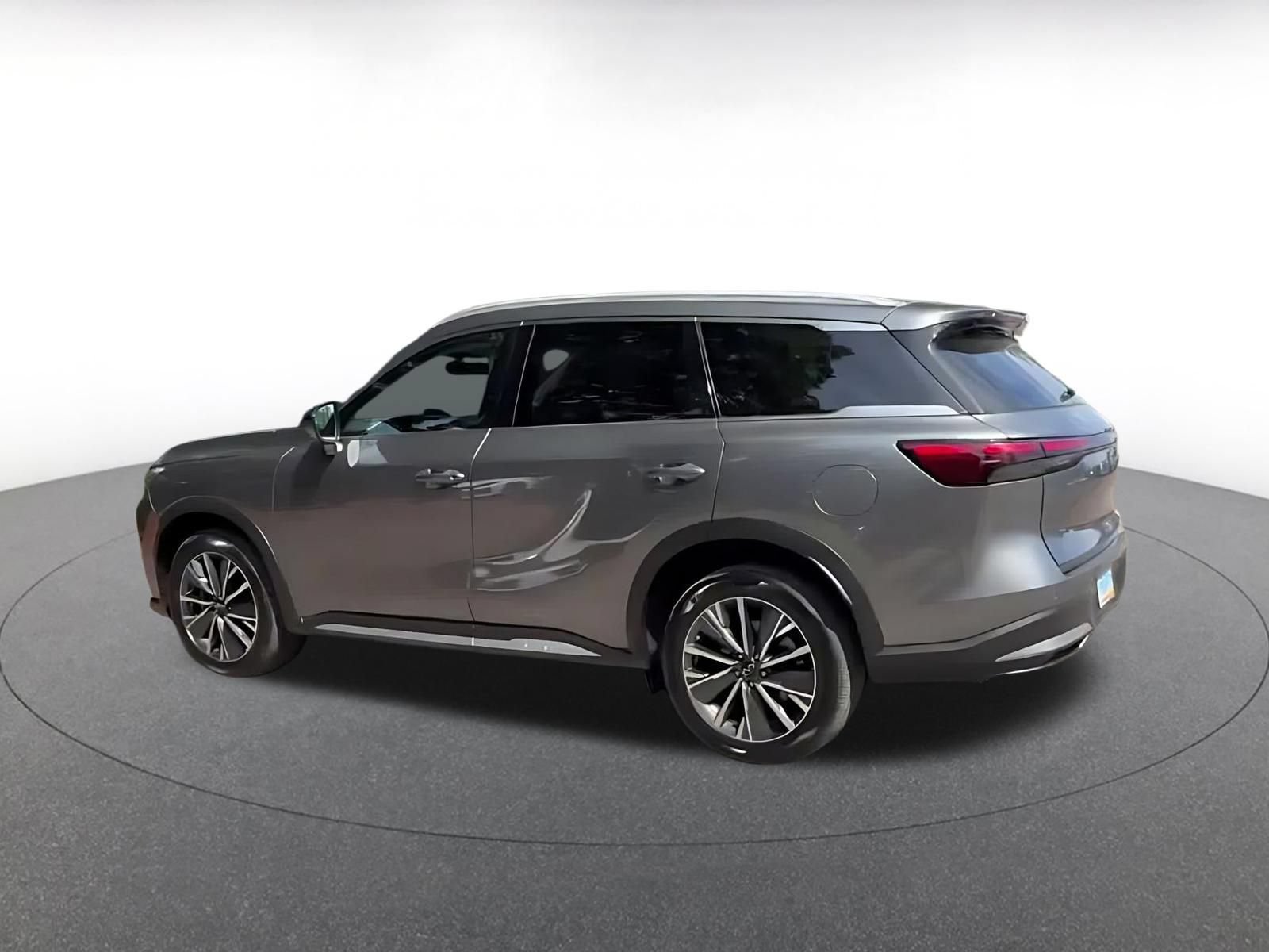 Thumbnail: 2026 INFINITI QX60 - 10