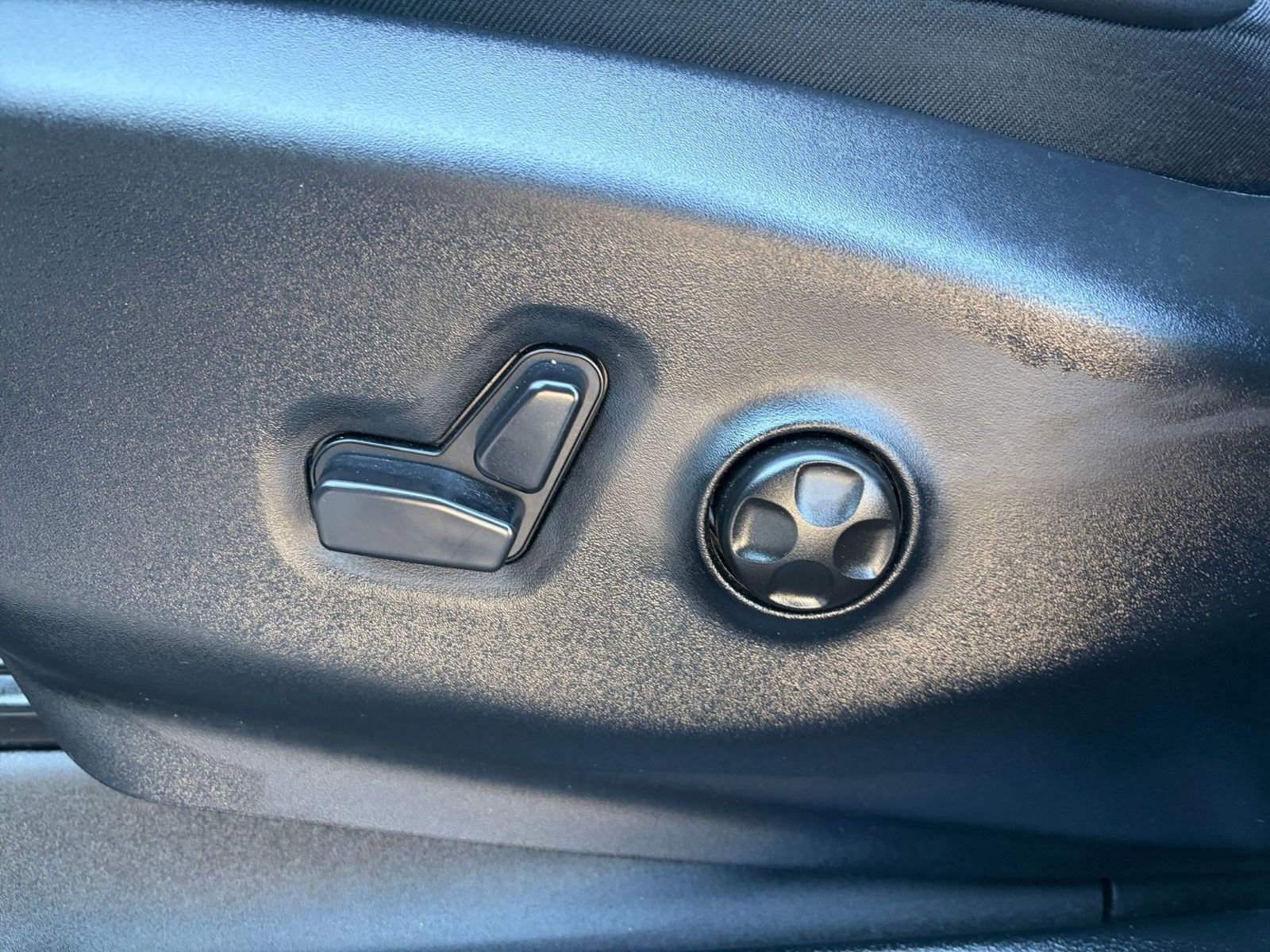 Thumbnail: 2025 Chrysler Pacifica - 23