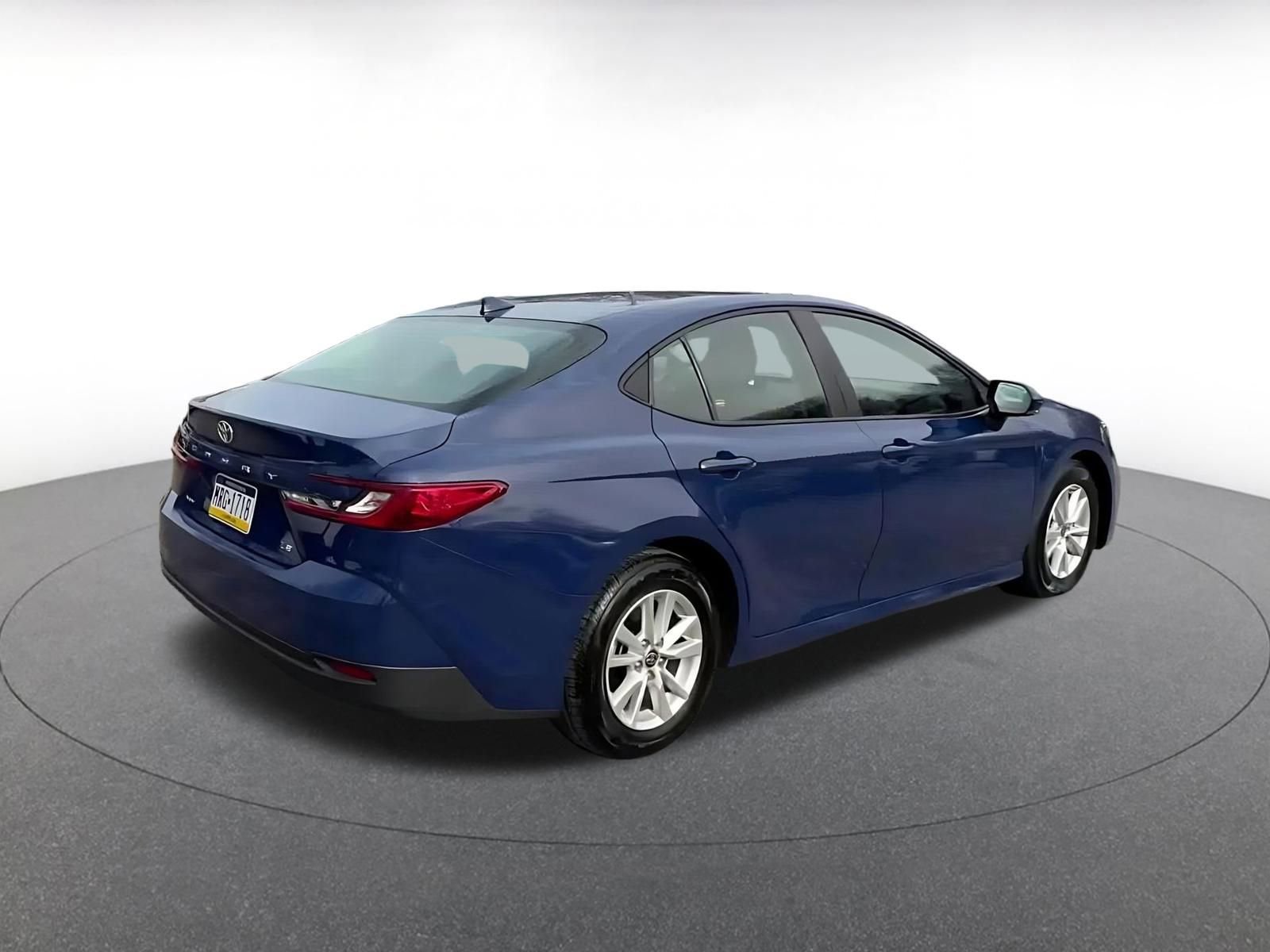 Thumbnail: 2025 Toyota Camry - 15