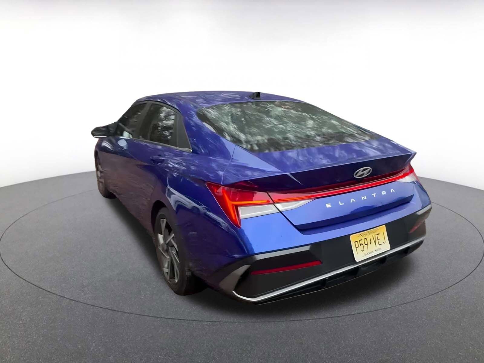 Thumbnail: 2025 Hyundai Elantra - 11