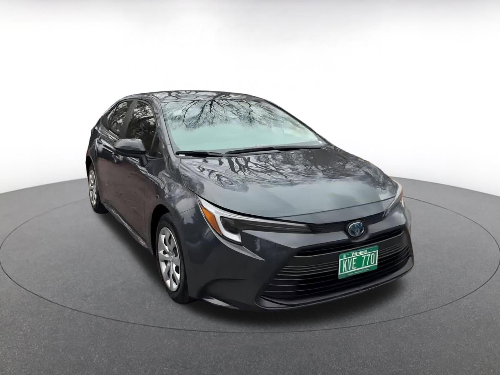 Thumbnail: 2025 Toyota Corolla - 3