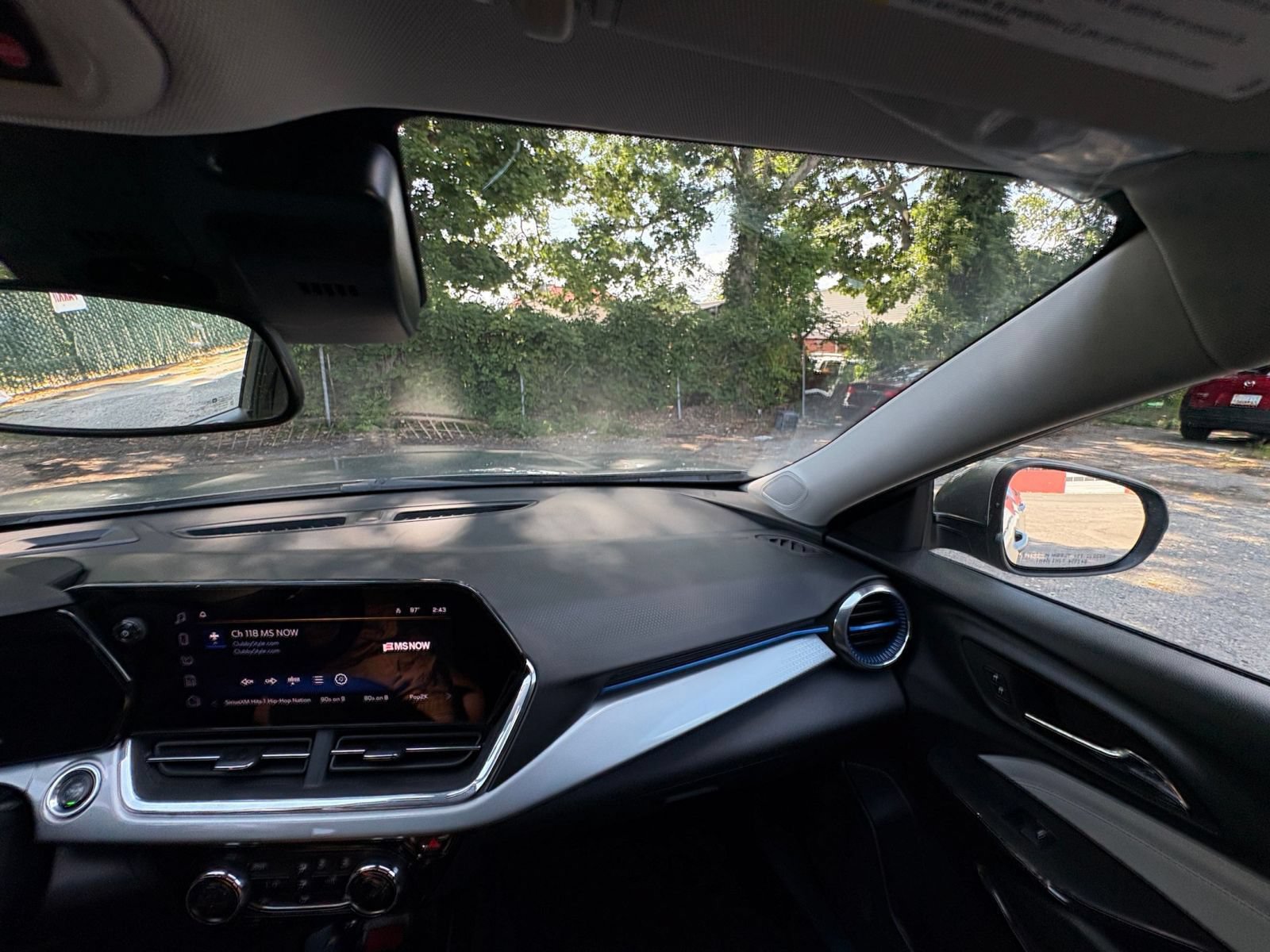 Thumbnail: 2025 Chevrolet Trax - 33