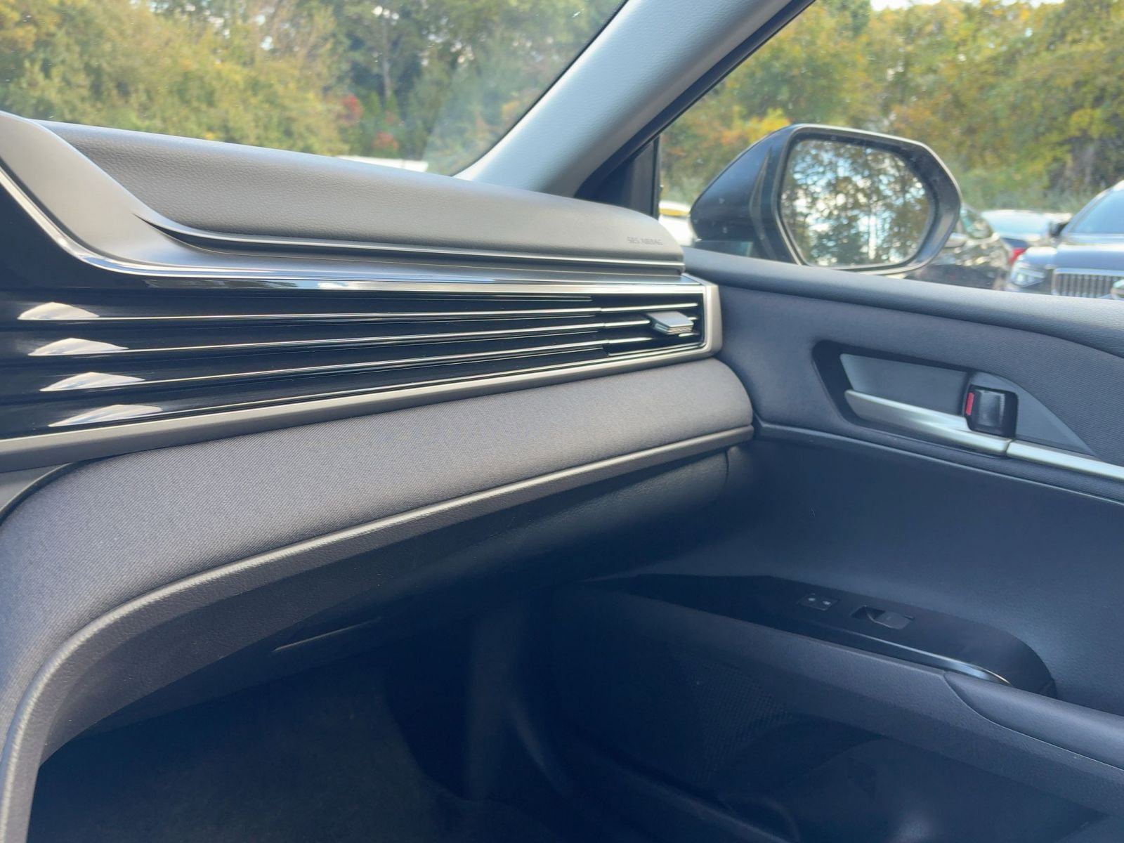 Thumbnail: 2025 Toyota Camry - 18