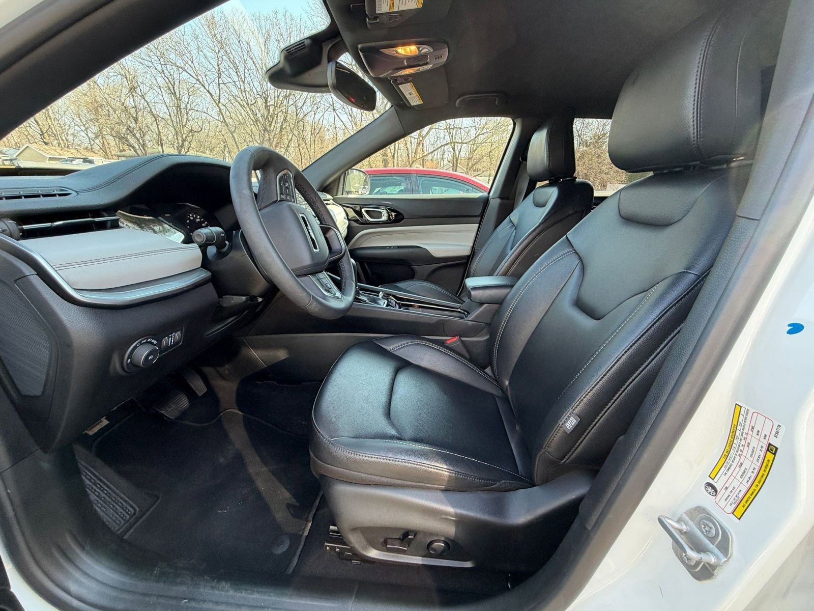 Thumbnail: 2025 Jeep Compass - 28