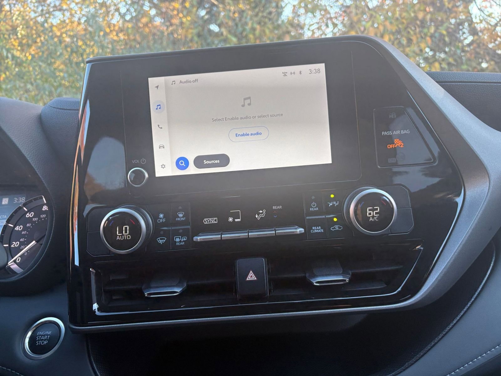 Thumbnail: 2025 Toyota Highlander - 18