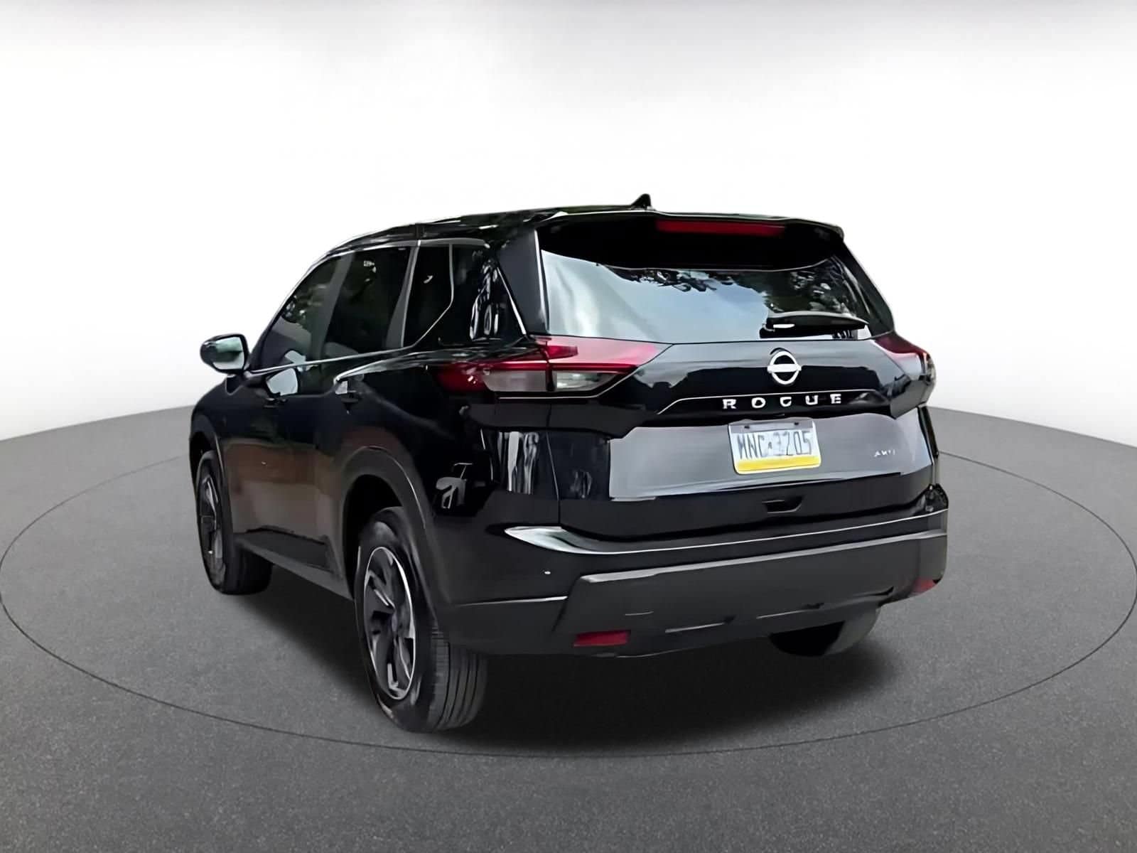 Thumbnail: 2025 Nissan Rogue - 14