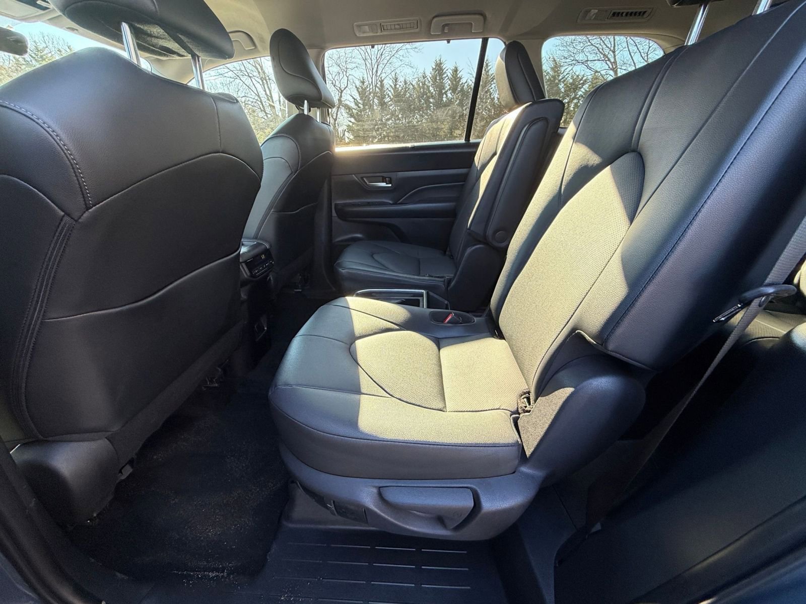 Thumbnail: 2025 Toyota Grand Highlander - 25