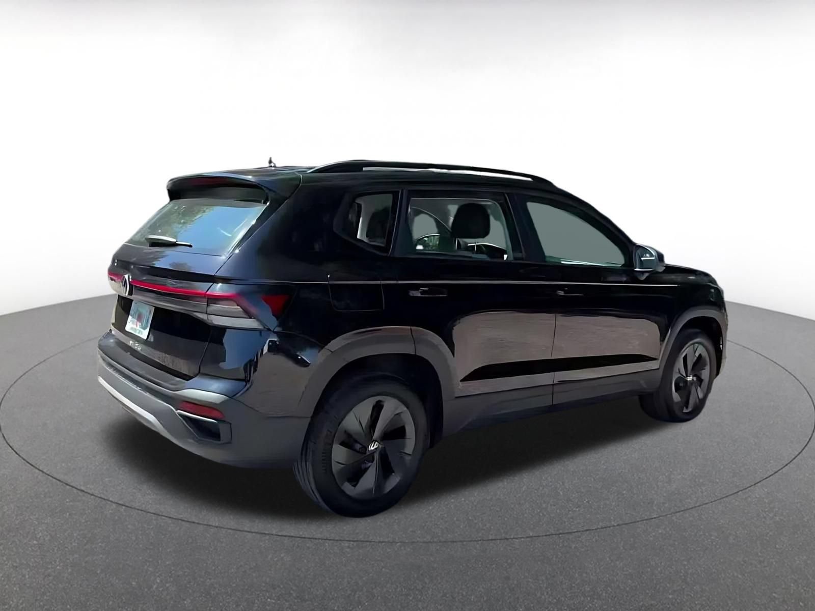 Thumbnail: 2026 Volkswagen Taos - 10
