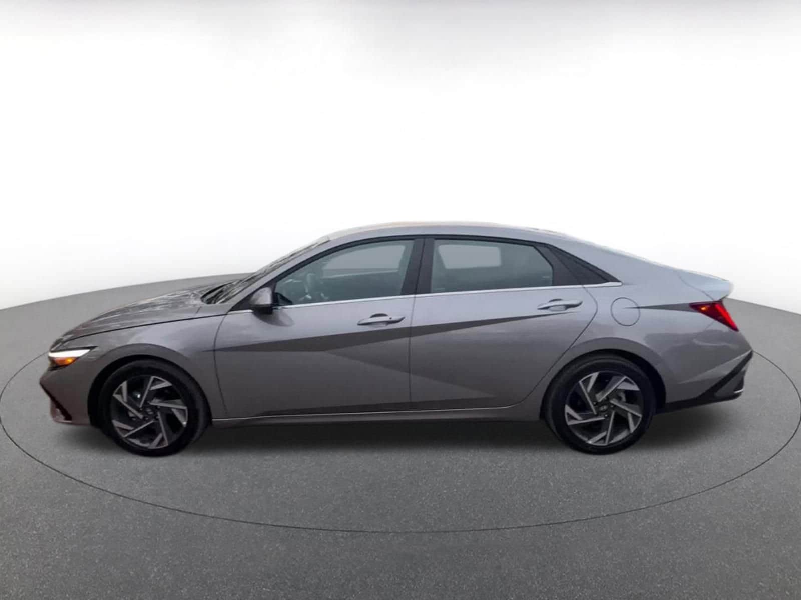 Thumbnail: 2025 Hyundai Elantra - 9