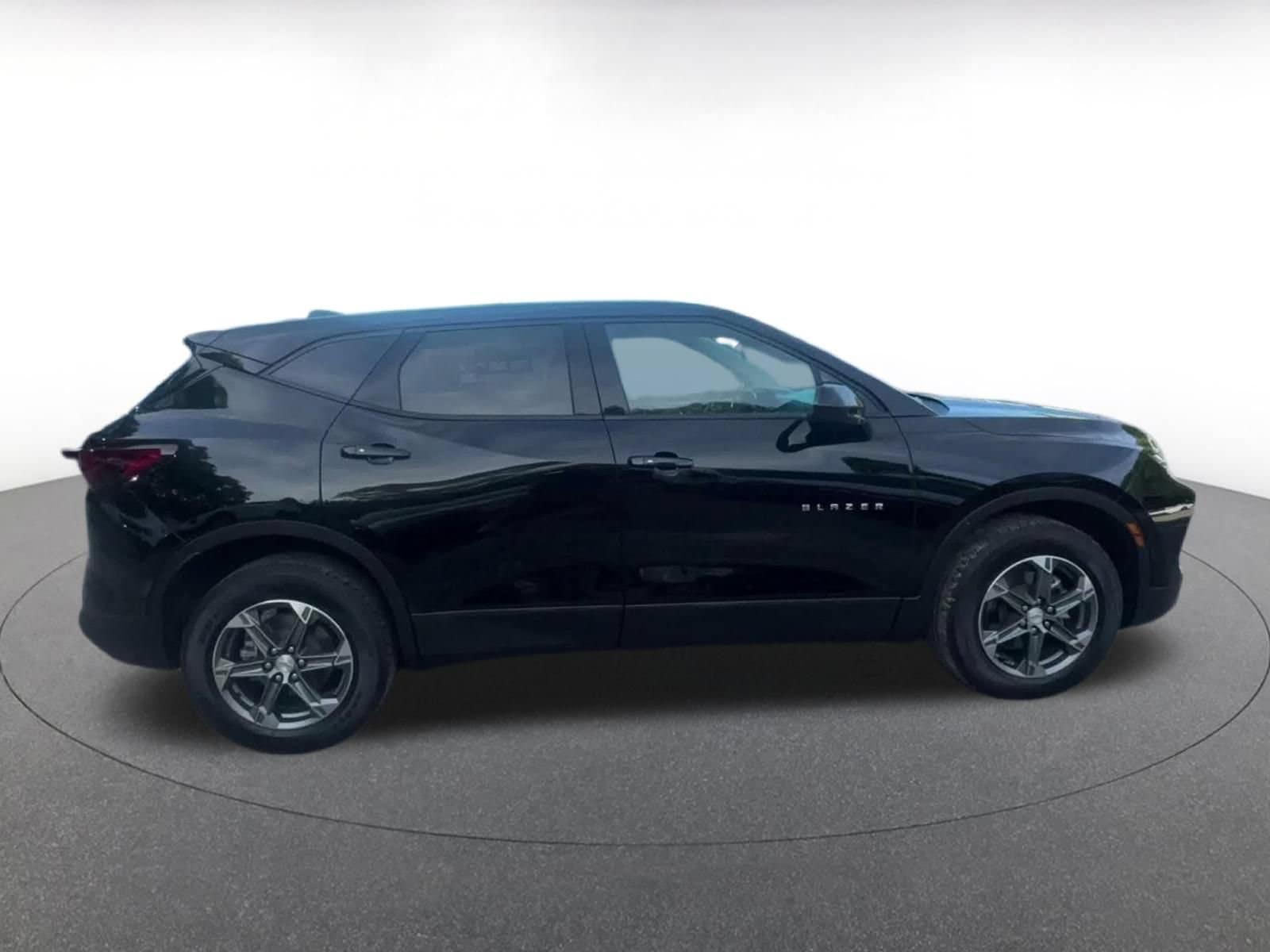 Thumbnail: 2025 Chevrolet Blazer - 15