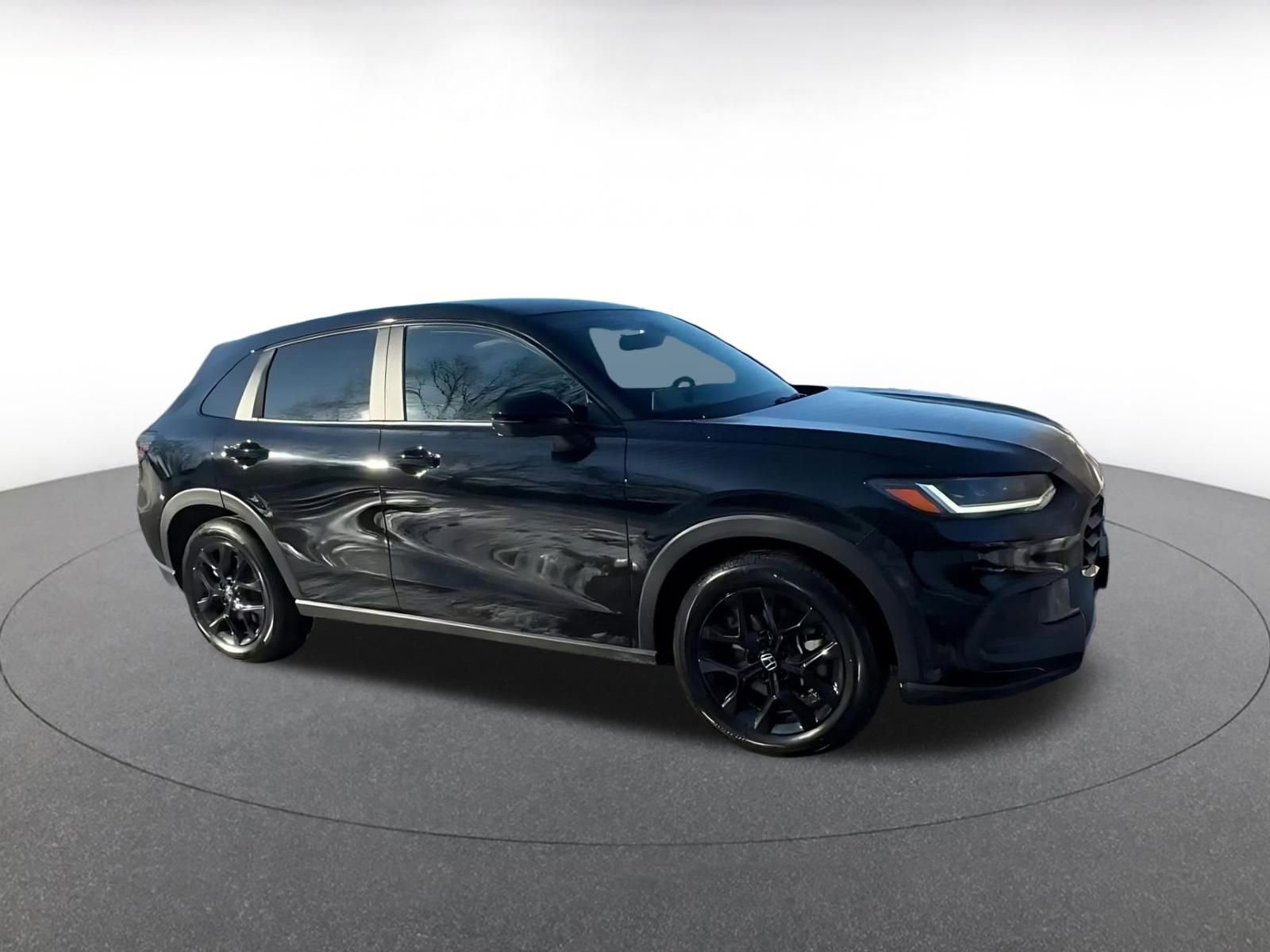 Thumbnail: 2025 Honda HR-V - 2