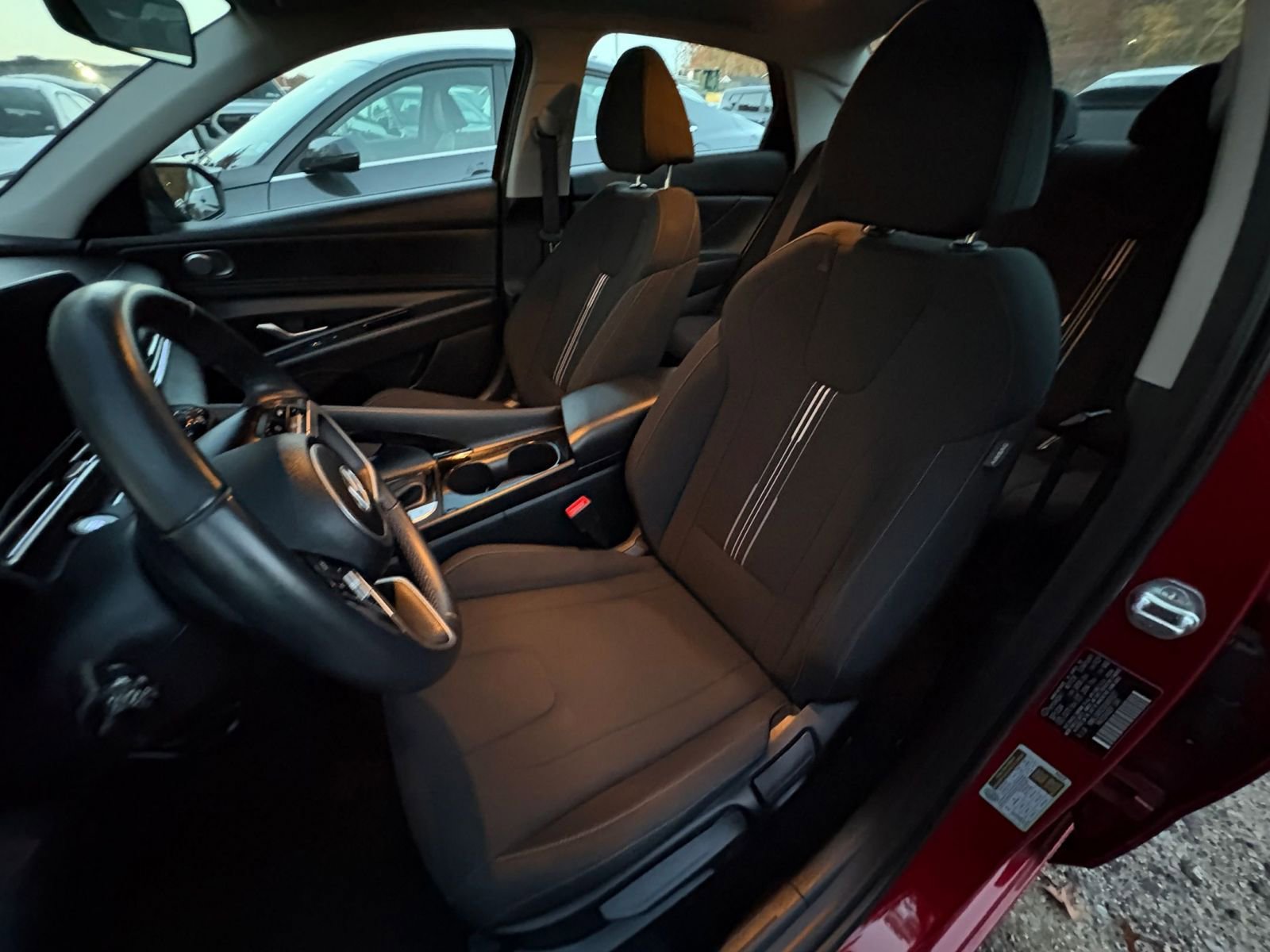 Thumbnail: 2025 Hyundai Elantra - 32