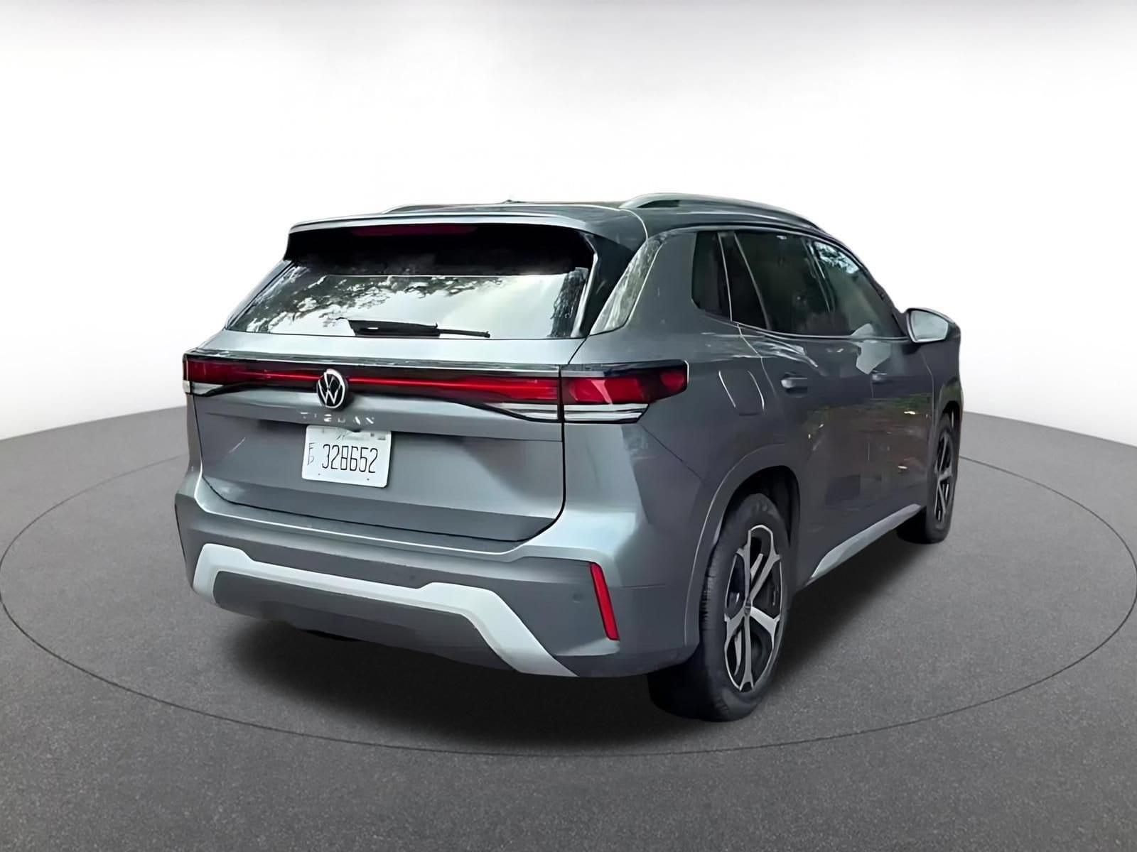 Thumbnail: 2026 Volkswagen Tiguan - 14