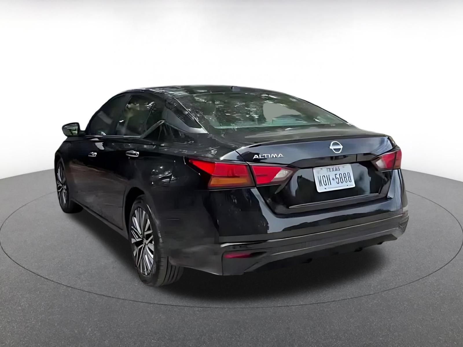 Thumbnail: 2025 Nissan Altima - 10