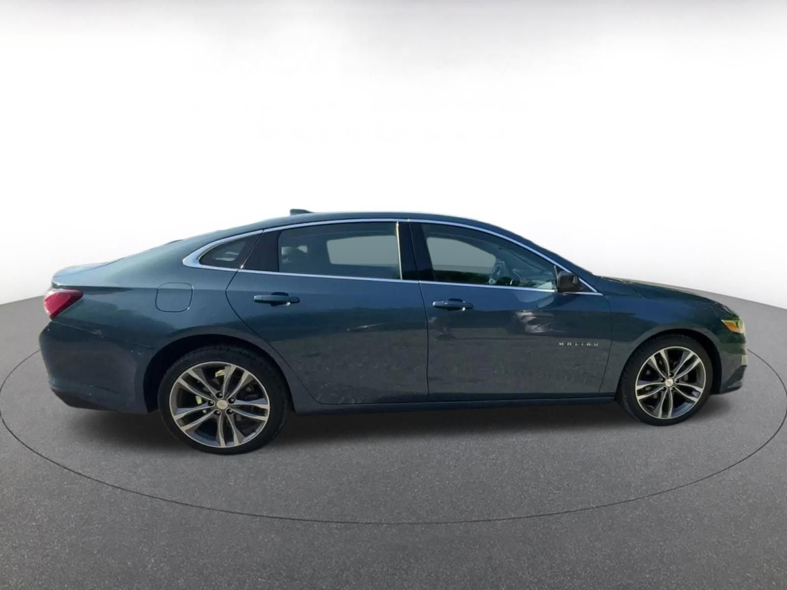 Thumbnail: 2024 Chevrolet Malibu - 16