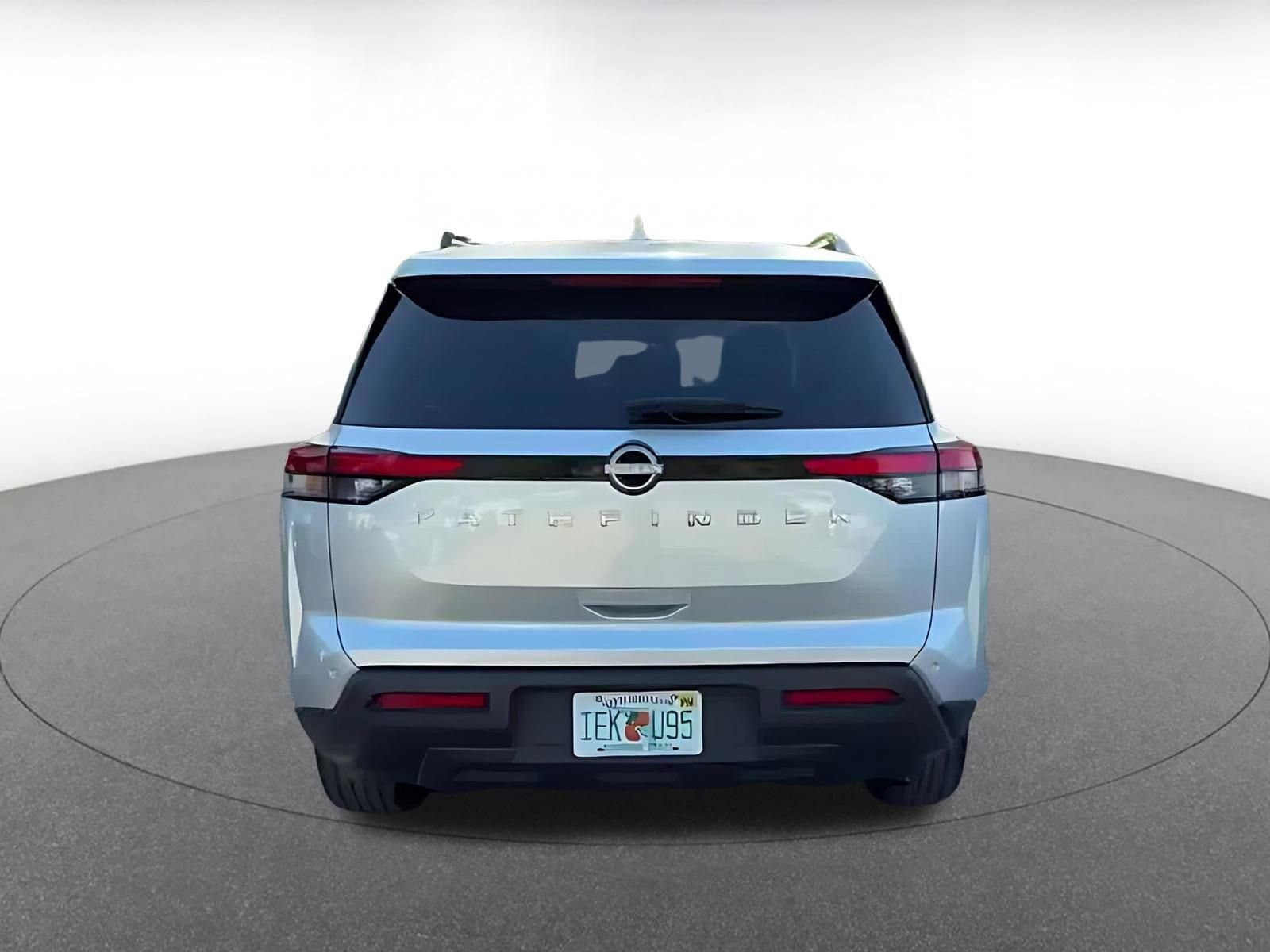 Thumbnail: 2025 Nissan Pathfinder - 12