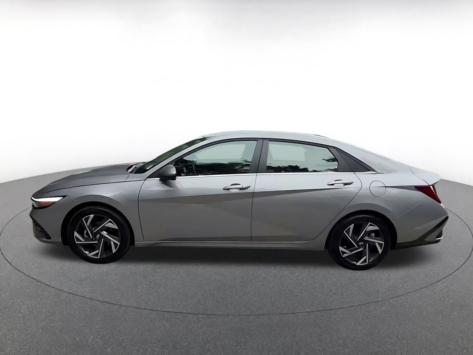 Thumbnail: 2025 Hyundai Elantra - 9