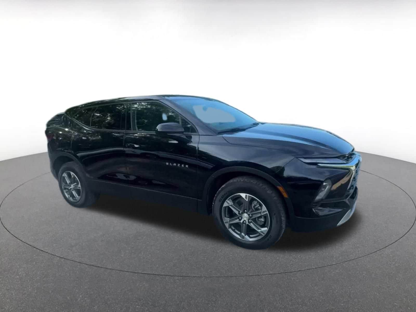 Thumbnail: 2025 Chevrolet Blazer - 2