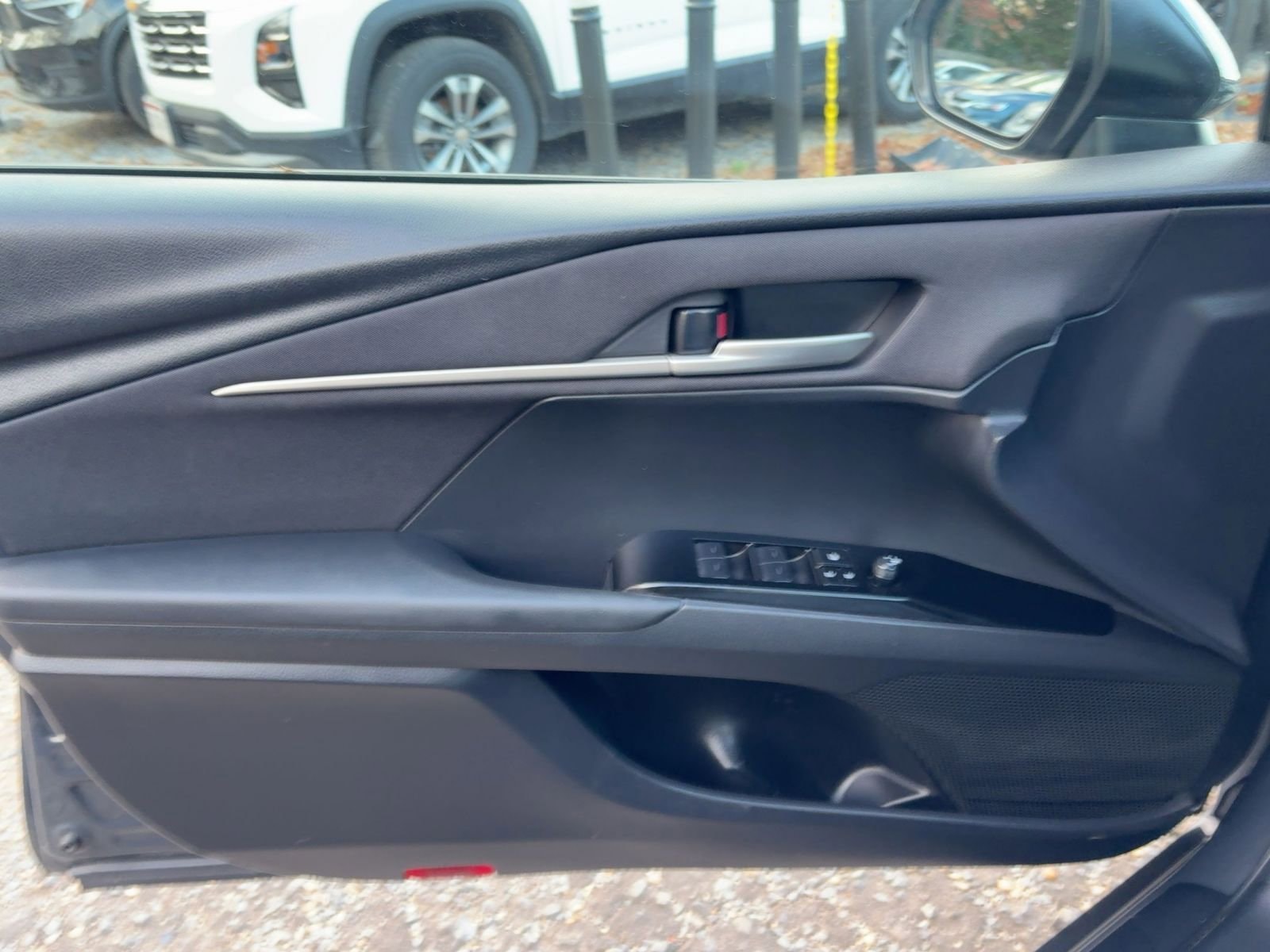 Thumbnail: 2025 Toyota Camry - 15