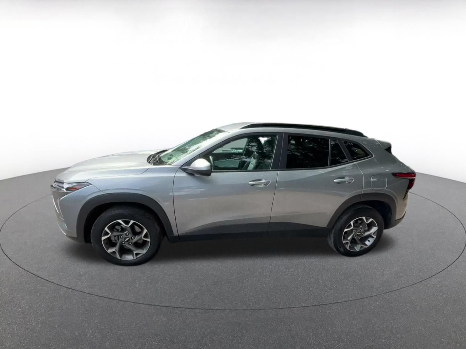 Thumbnail: 2025 Chevrolet Trax - 7