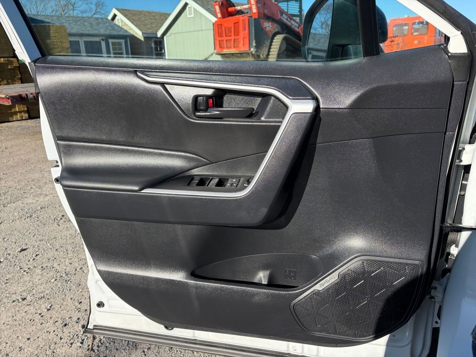 Thumbnail: 2025 Toyota RAV4 - 20