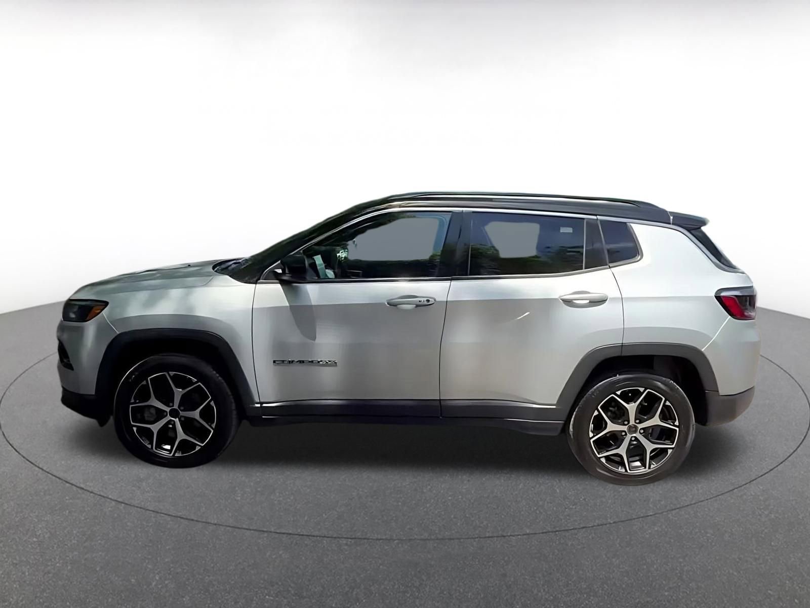 Thumbnail: 2025 Jeep Compass - 9