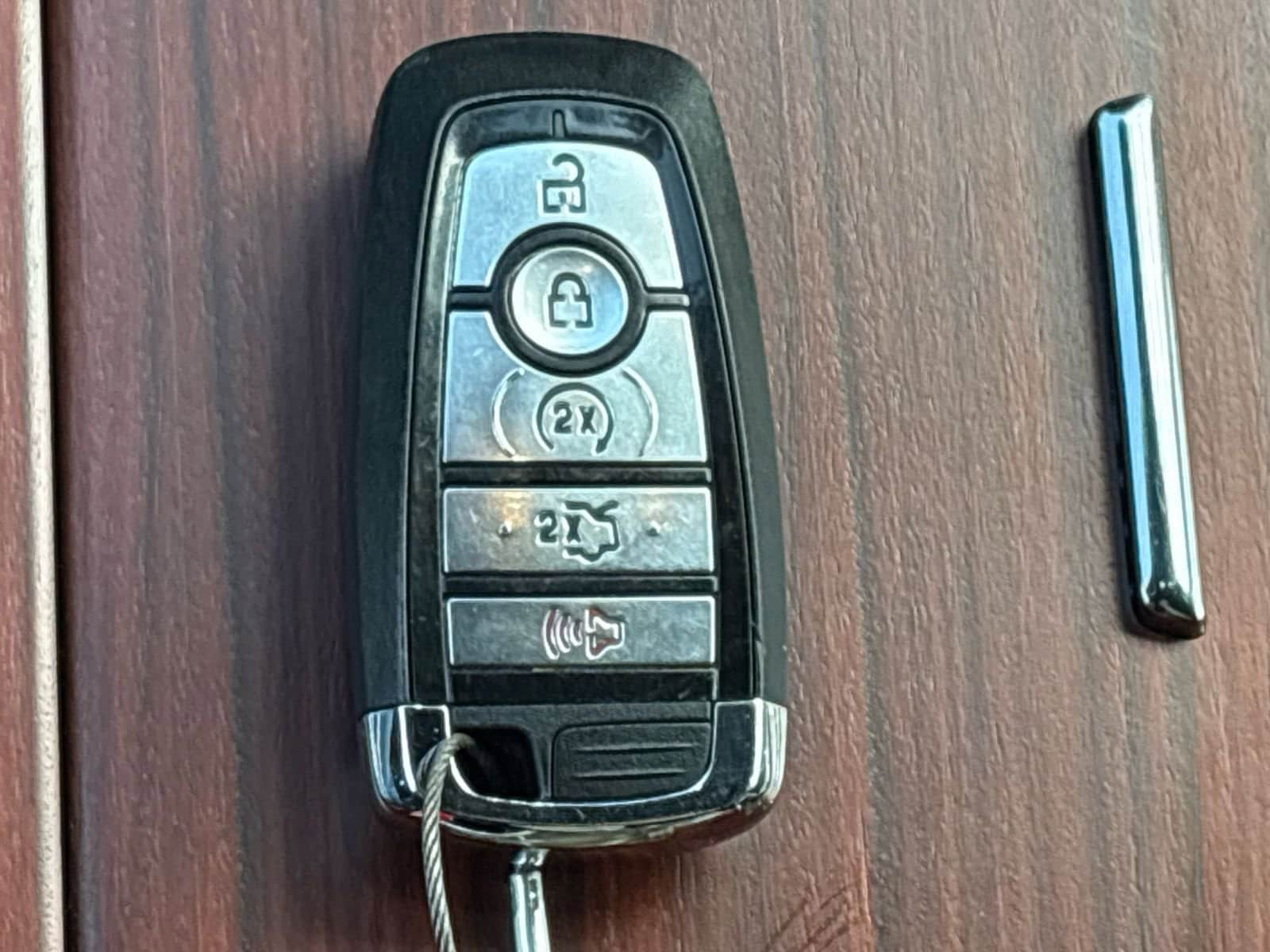 Thumbnail: 2024 Lincoln Navigator - 31