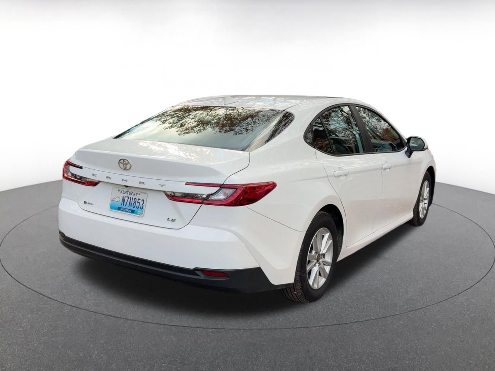 Thumbnail: 2025 Toyota Camry - 10