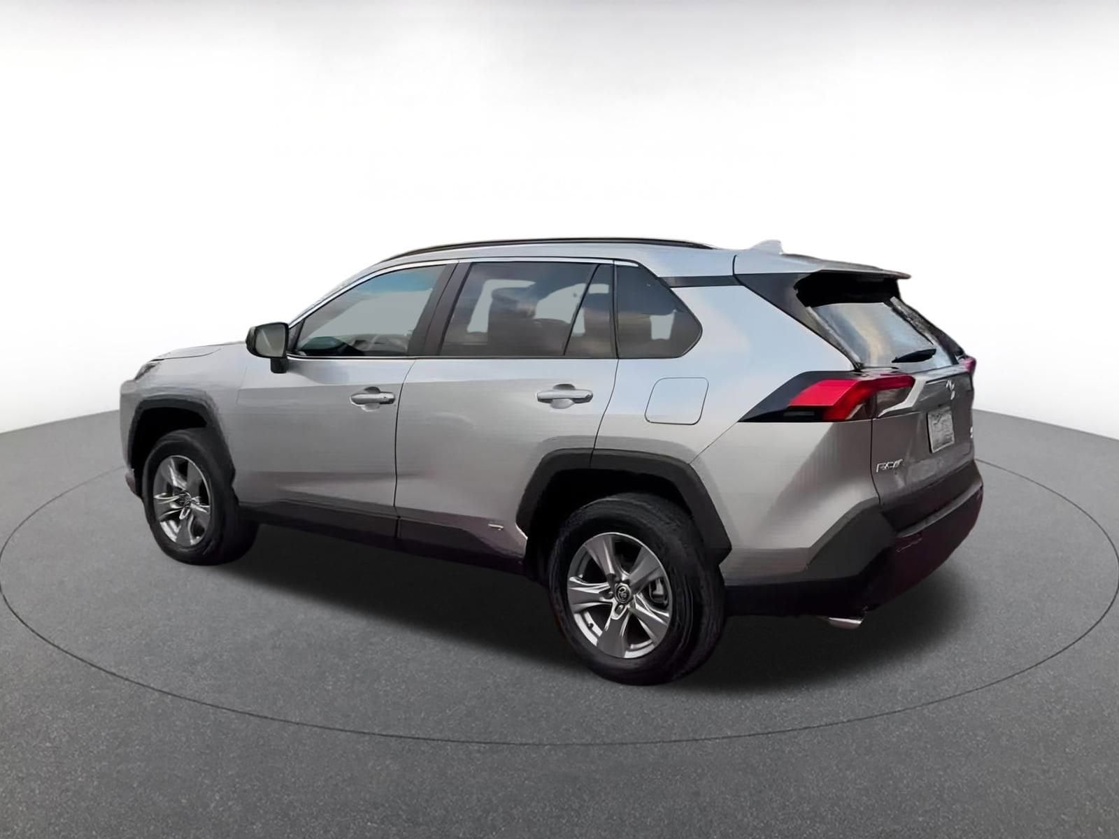 Thumbnail: 2025 Toyota RAV4 - 10