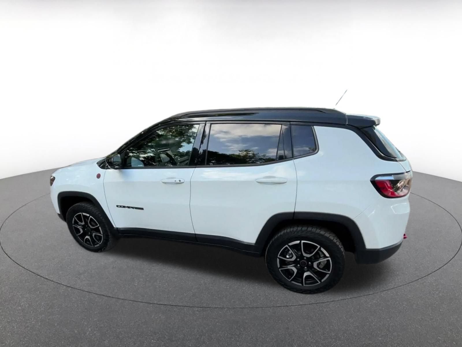 Thumbnail: 2025 Jeep Compass - 8
