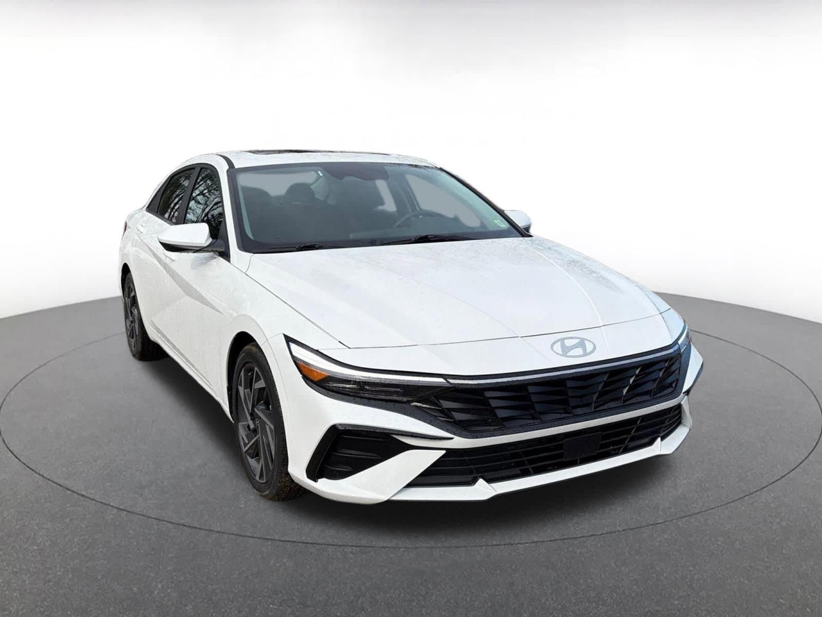 Thumbnail: 2025 Hyundai Elantra - 1