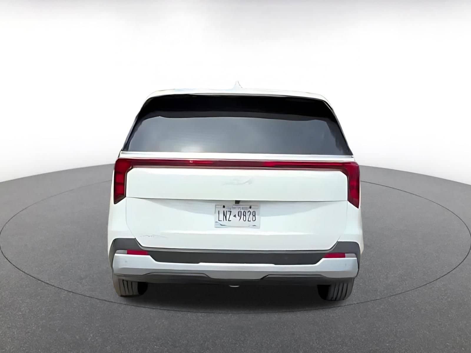 Thumbnail: 2026 Kia Carnival - 12