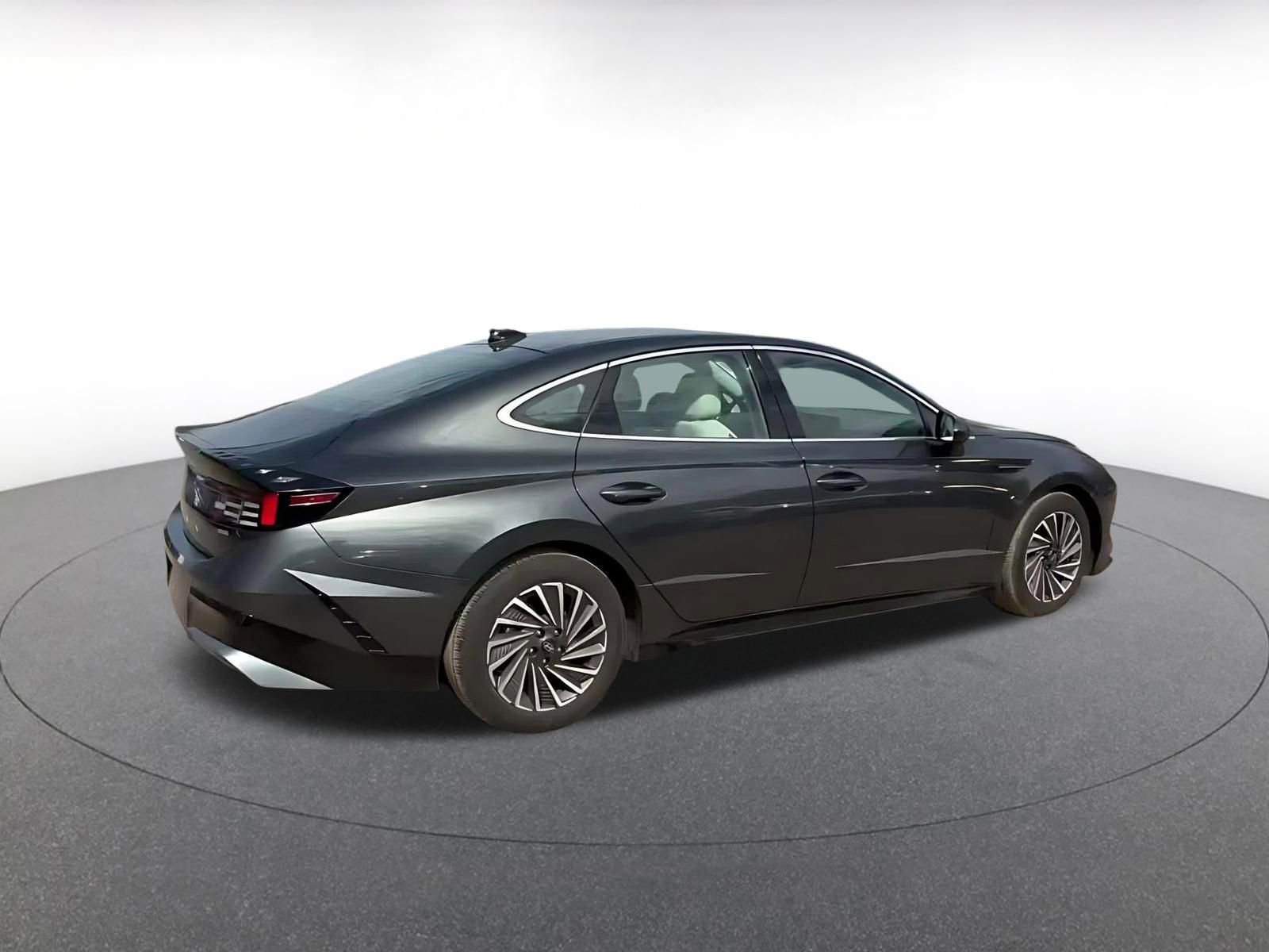 Thumbnail: 2025 Hyundai Sonata - 14