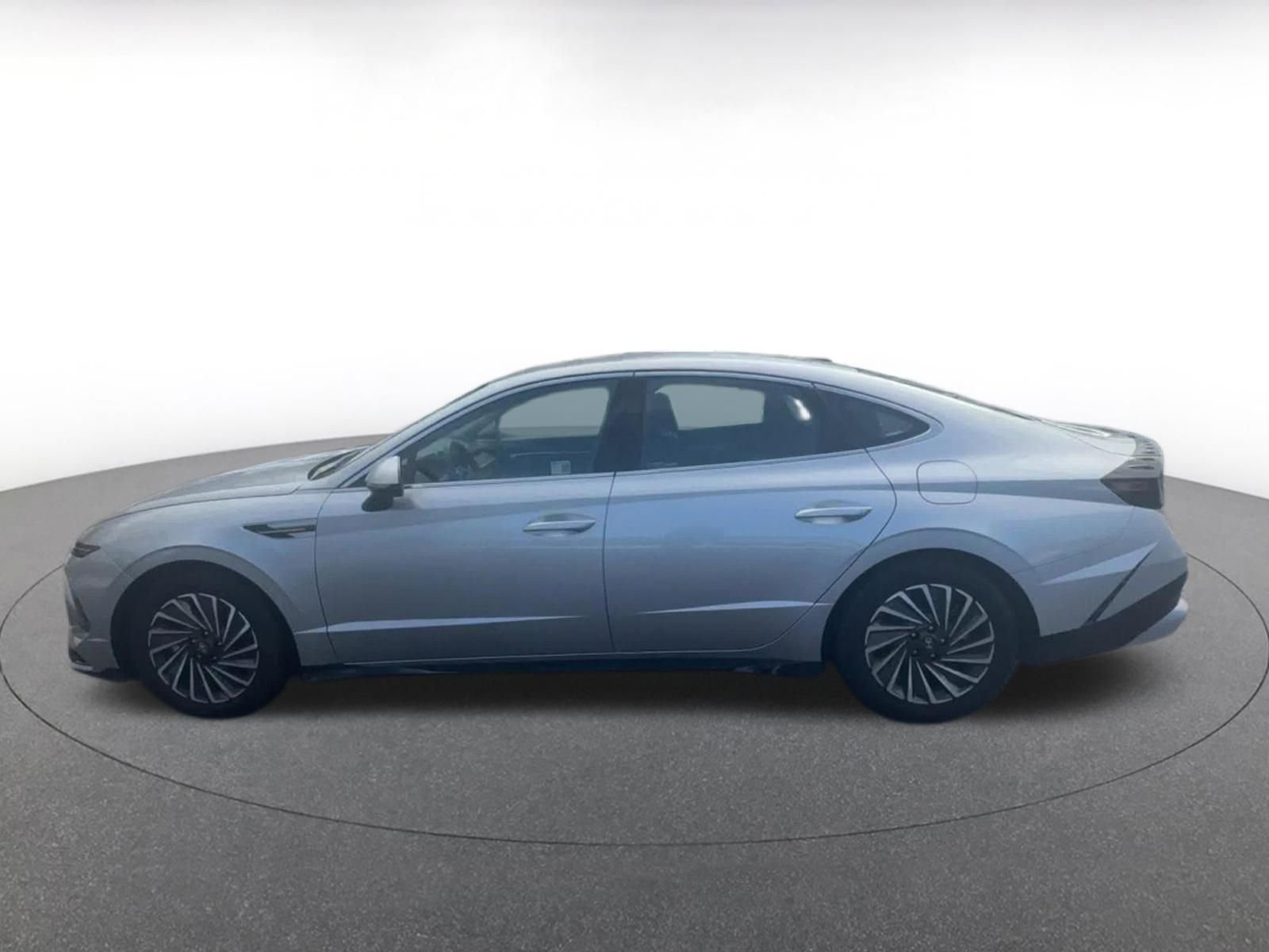 Thumbnail: 2025 Hyundai Sonata - 9