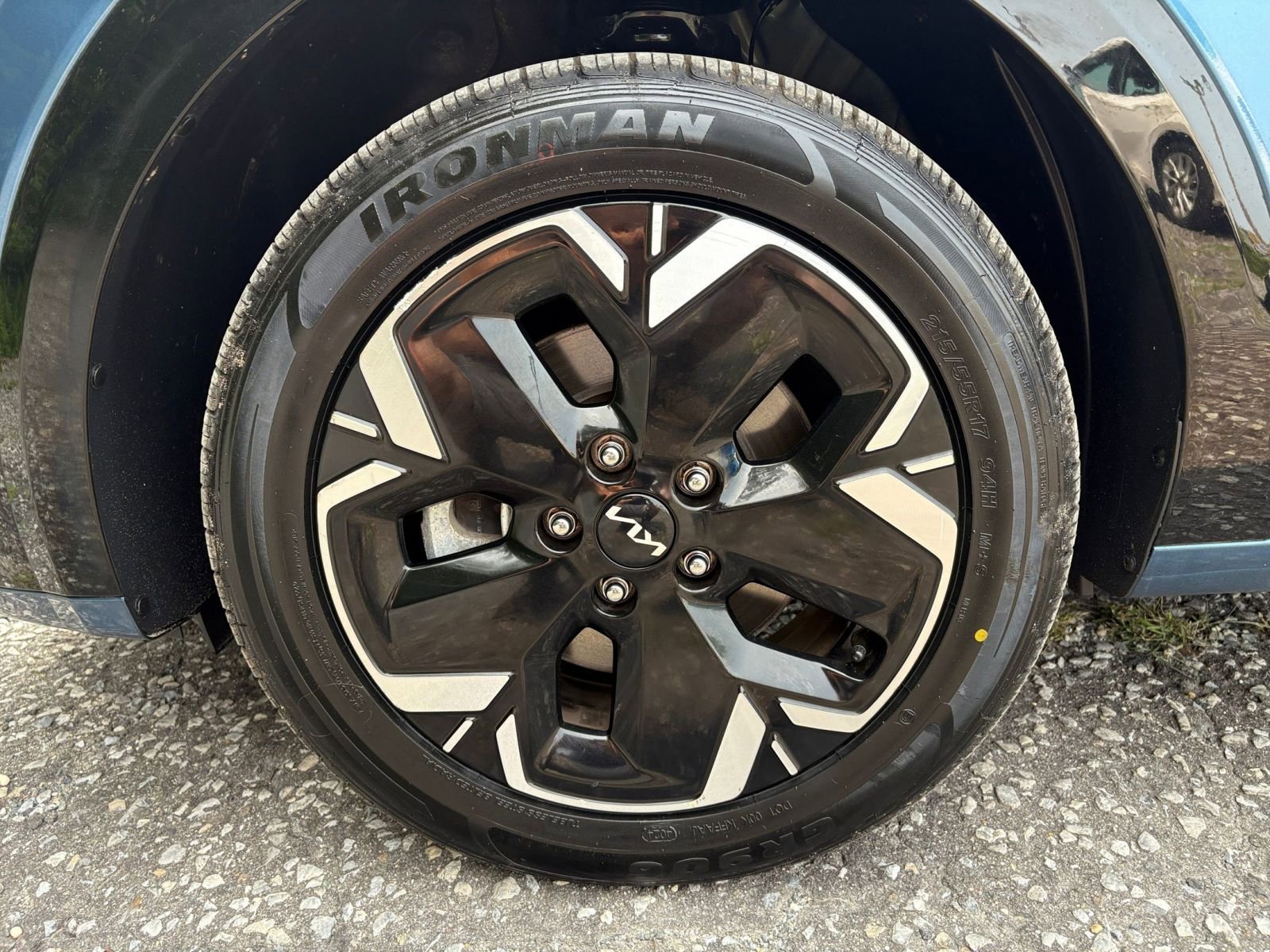 Thumbnail: 2023 Kia Niro - 33