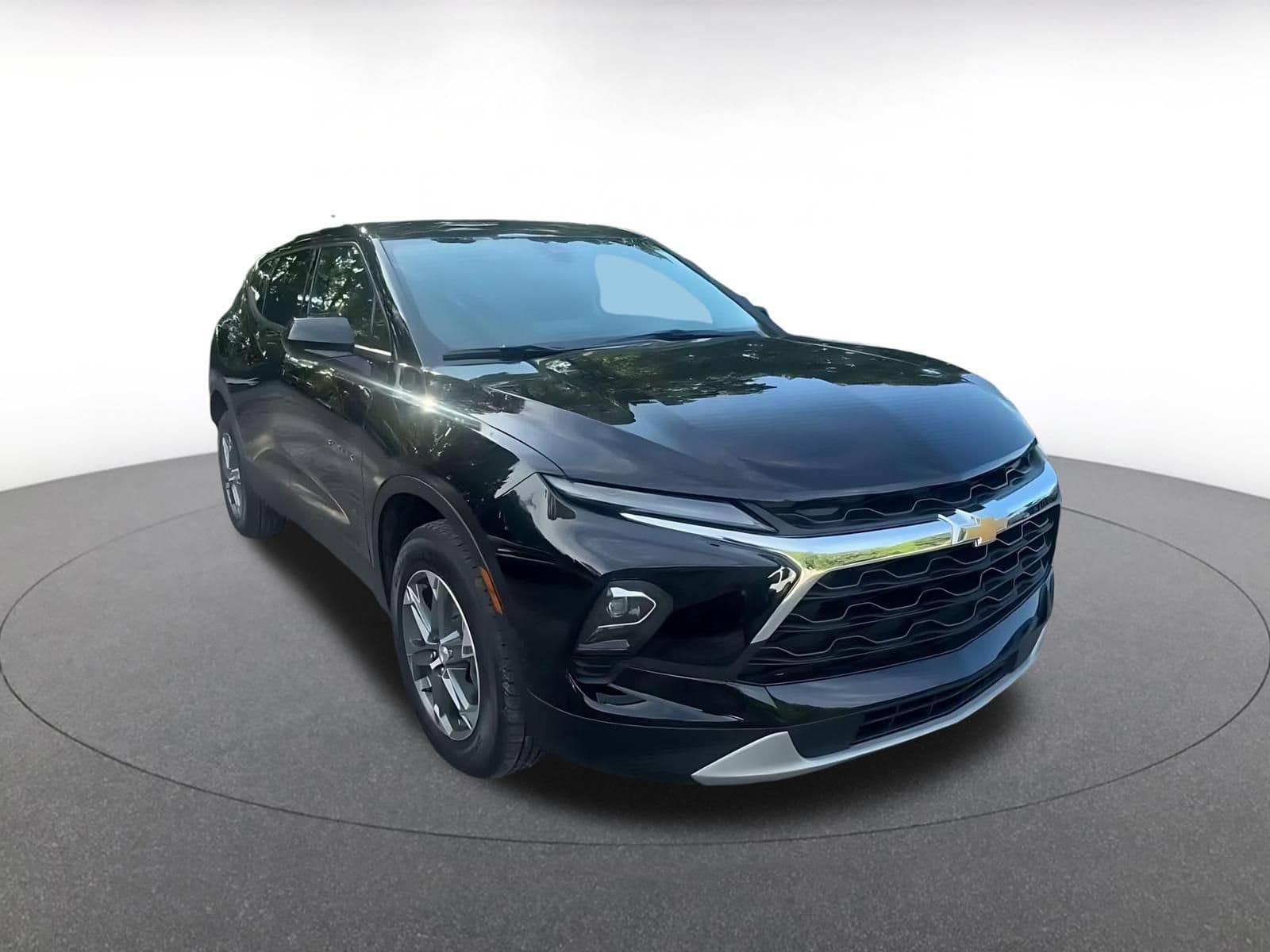 Thumbnail: 2025 Chevrolet Blazer - 3