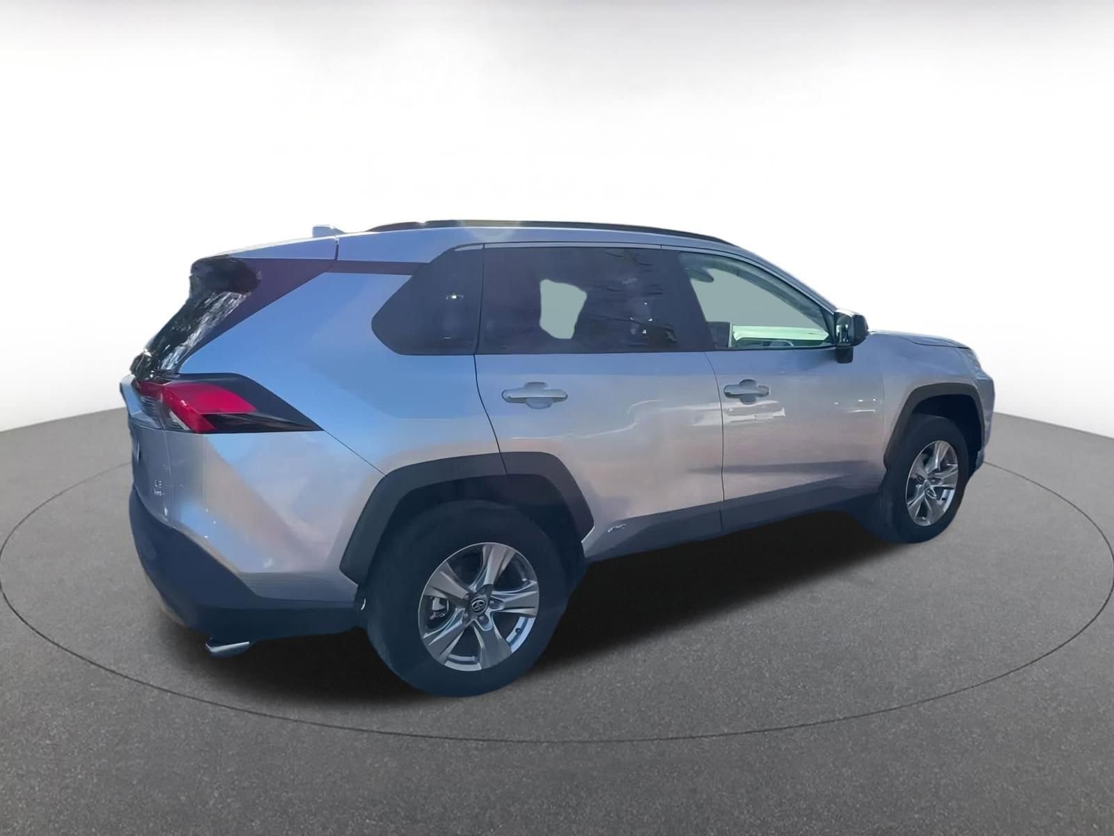 Thumbnail: 2025 Toyota RAV4 - 15