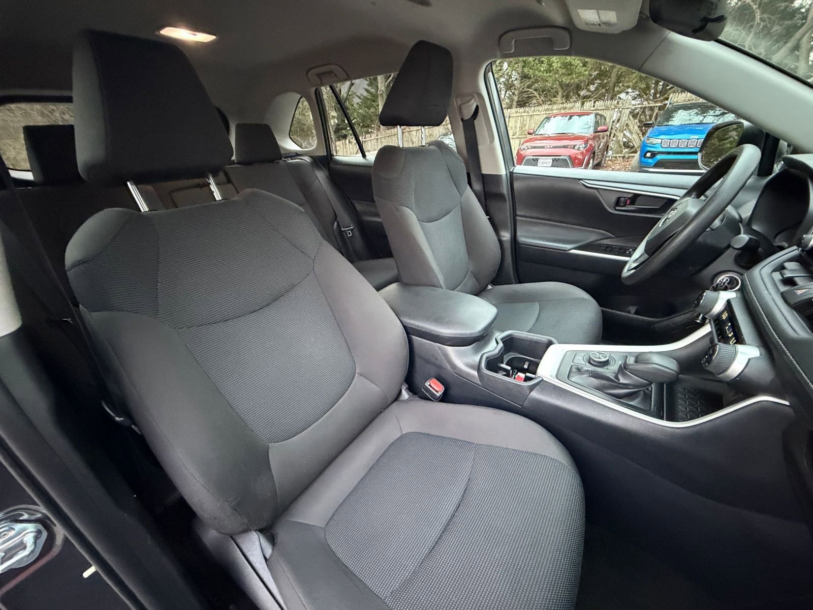 Thumbnail: 2025 Toyota RAV4 - 35