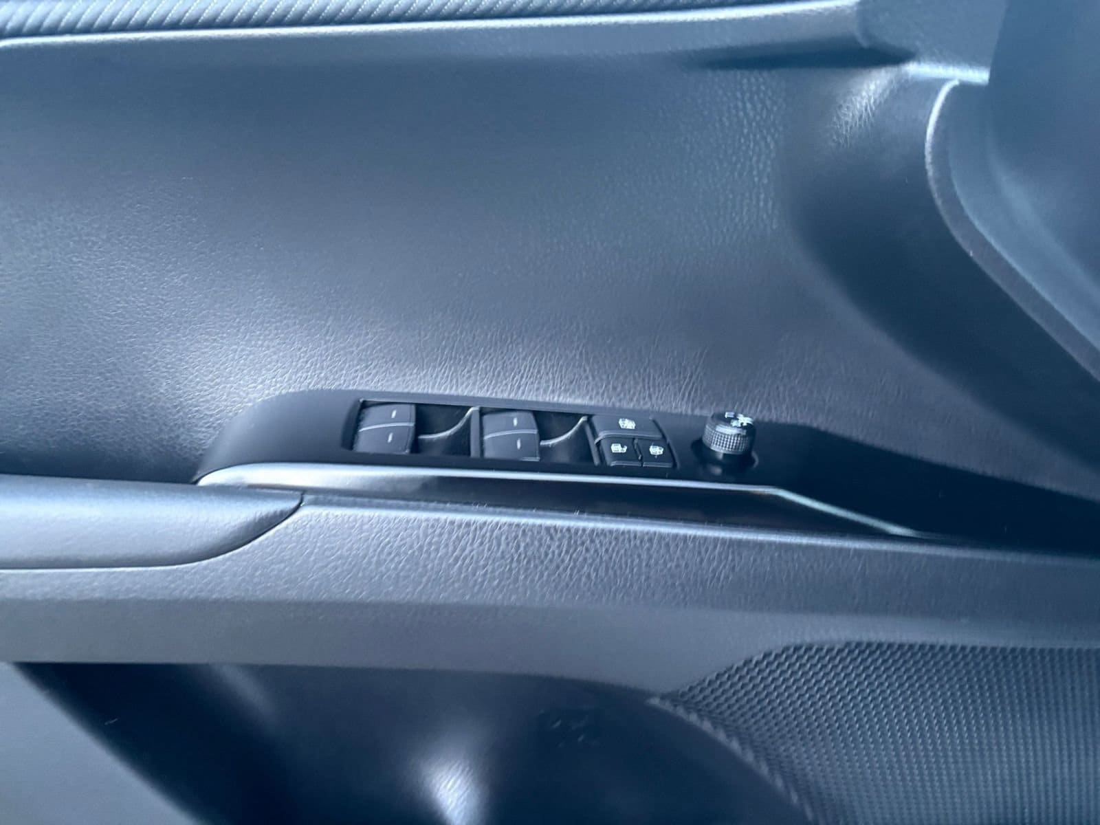 Thumbnail: 2025 Toyota Camry - 20