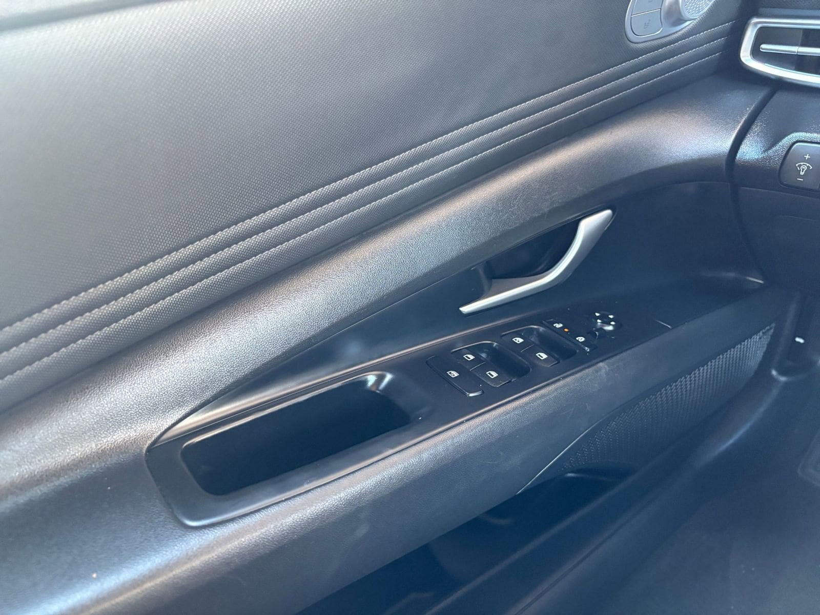 Thumbnail: 2025 Hyundai Elantra - 20