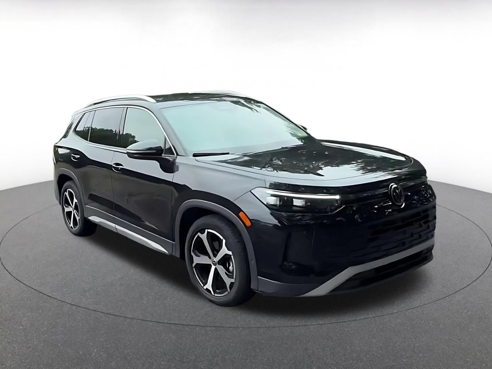 Thumbnail: 2026 Volkswagen Tiguan - 3