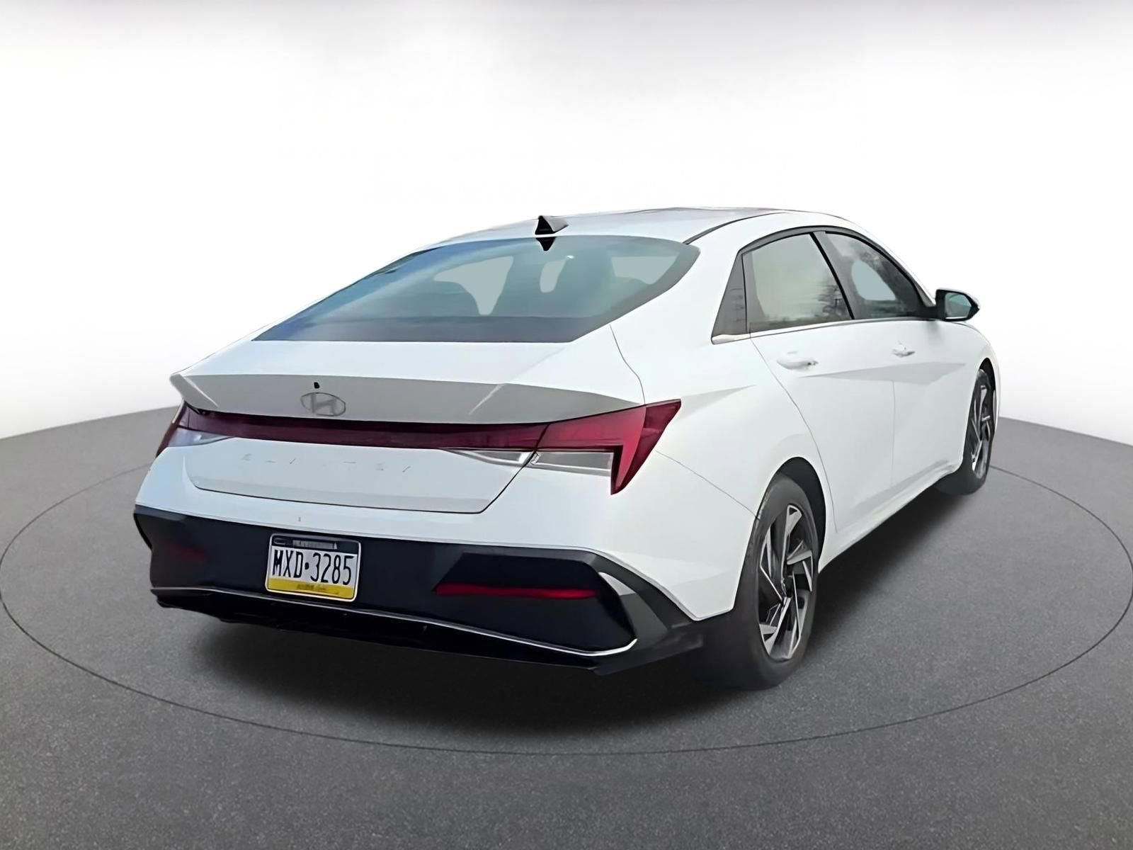 Thumbnail: 2025 Hyundai Elantra - 15