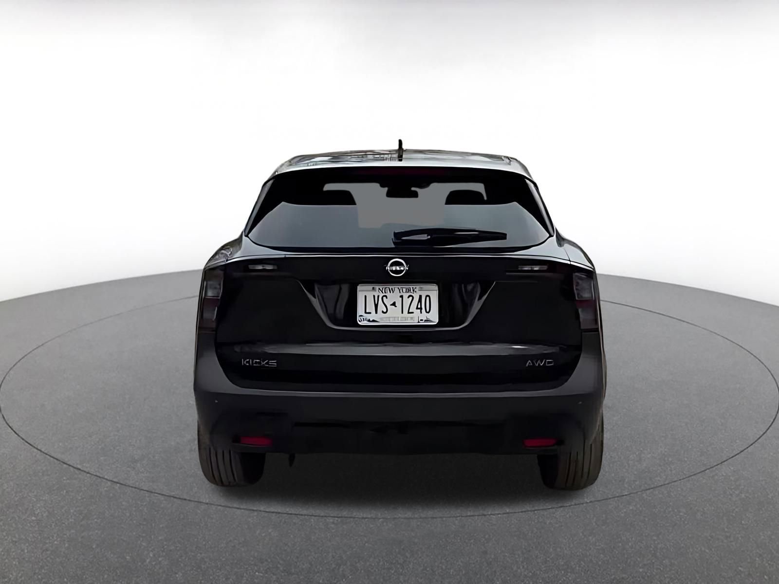 Thumbnail: 2025 Nissan Kicks - 12