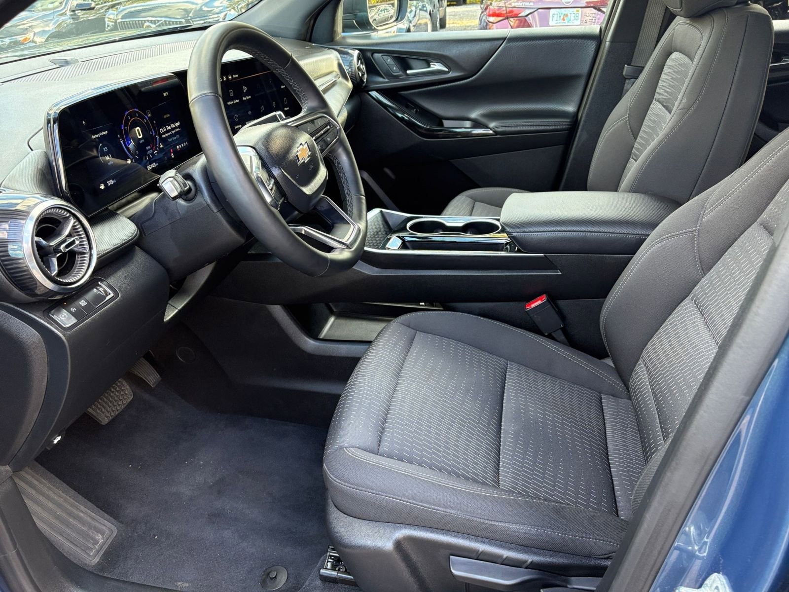 Thumbnail: 2025 Chevrolet Equinox - 25