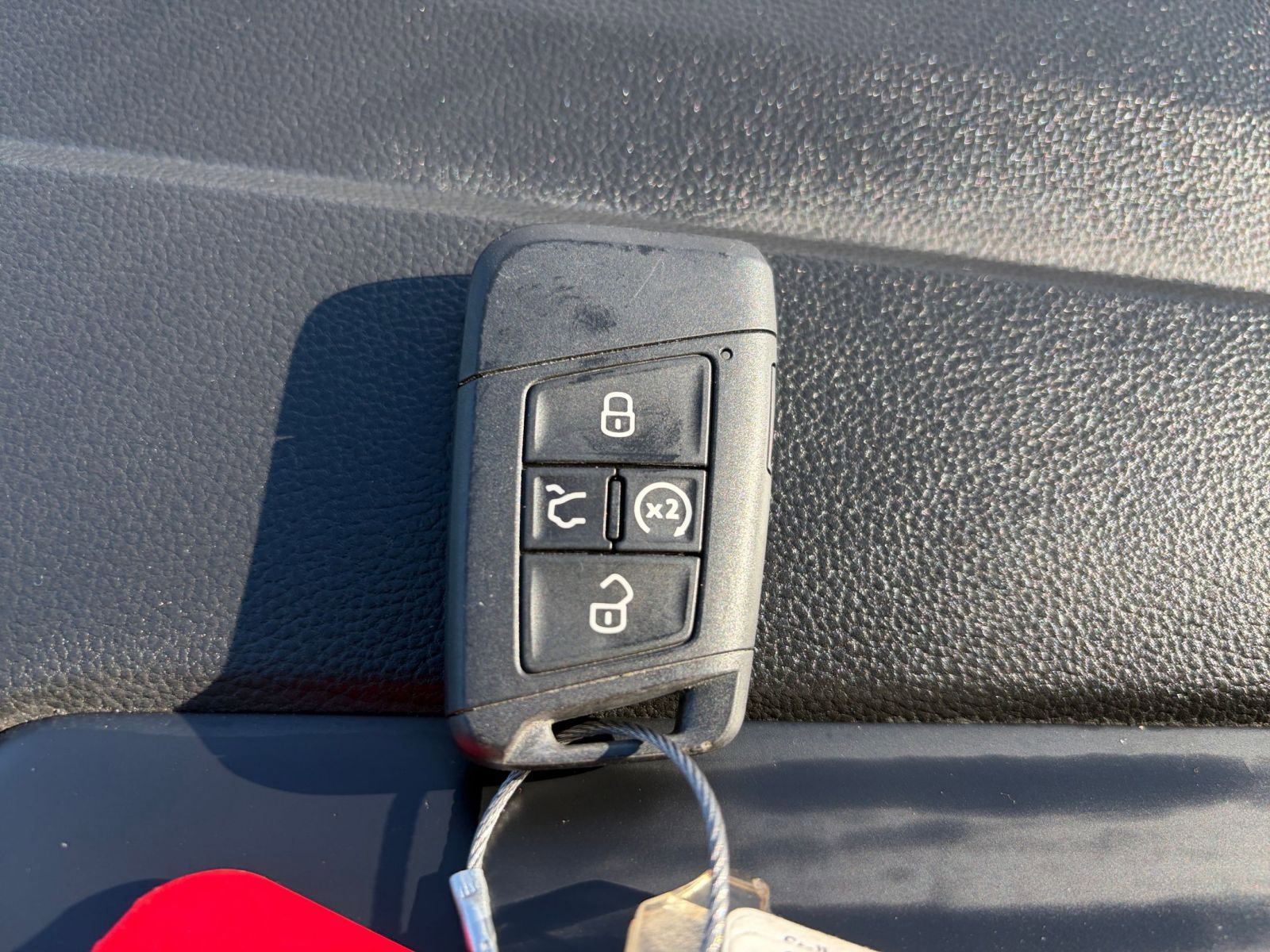 Thumbnail: 2025 Volkswagen Jetta - 22