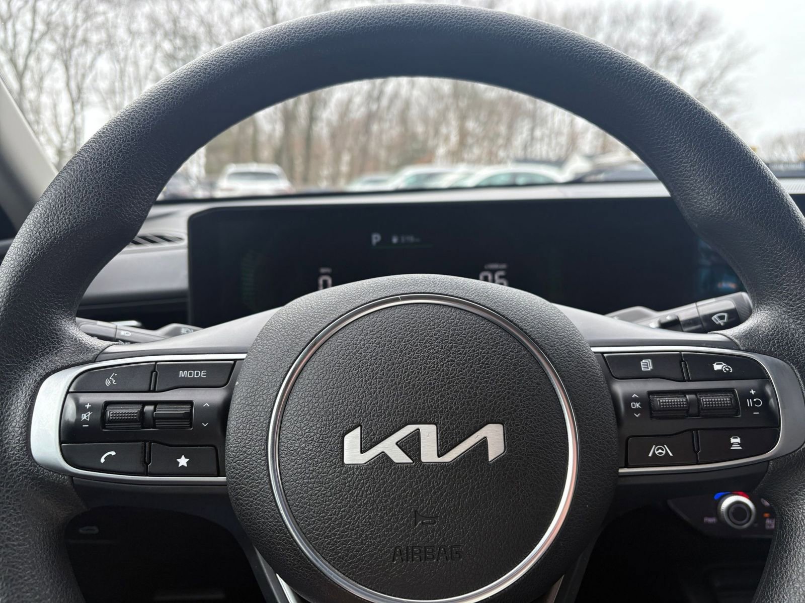 Thumbnail: 2025 Kia K5 - 27