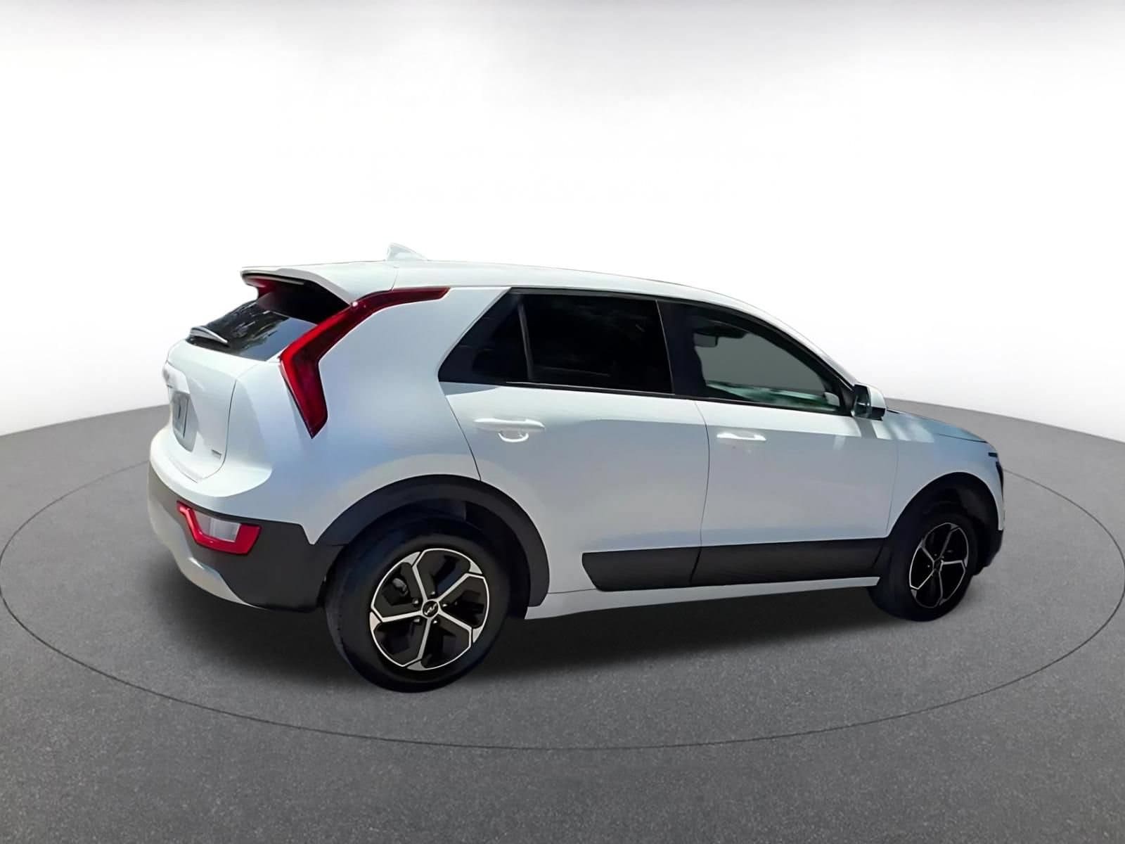 Thumbnail: 2026 Kia Niro - 15