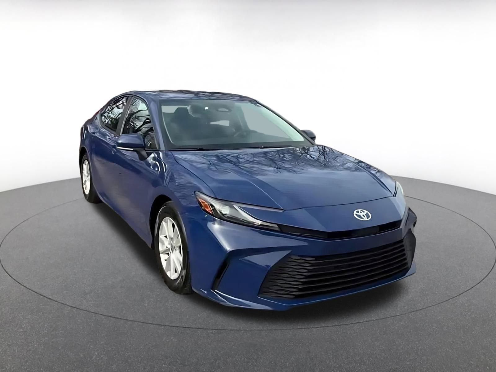 Thumbnail: 2025 Toyota Camry - 3