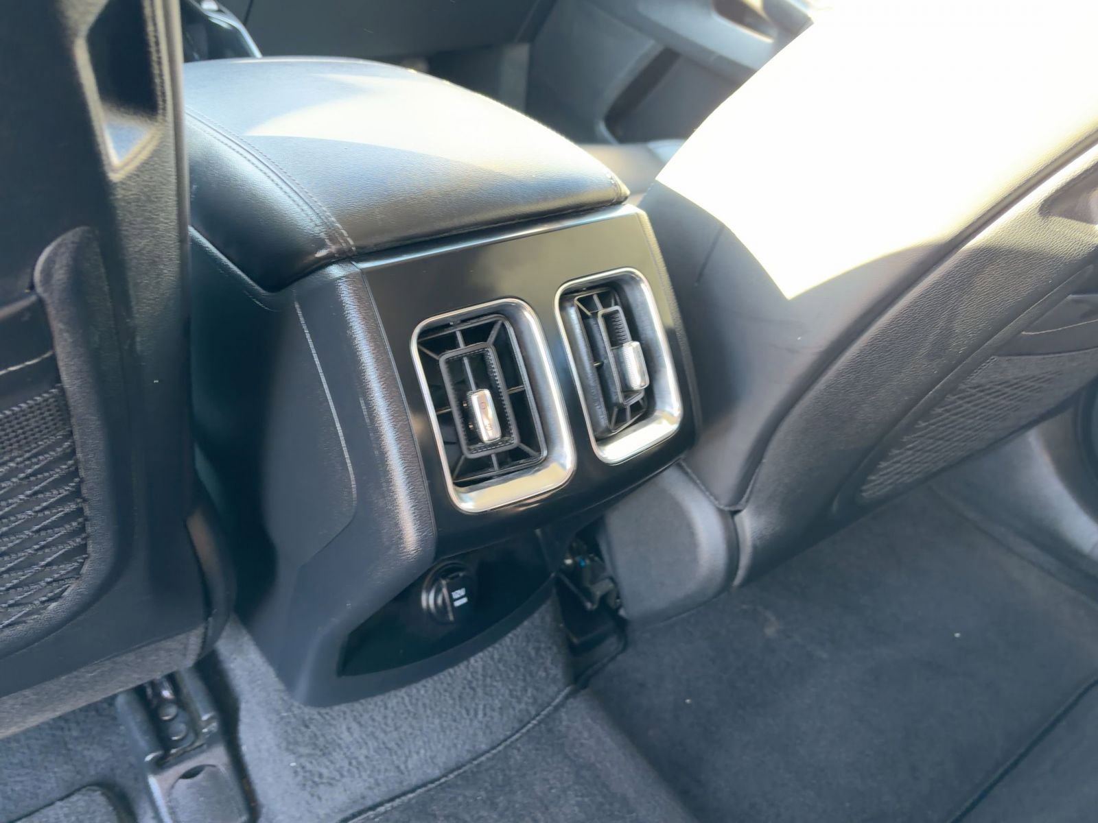 Thumbnail: 2024 Kia Sorento - 27