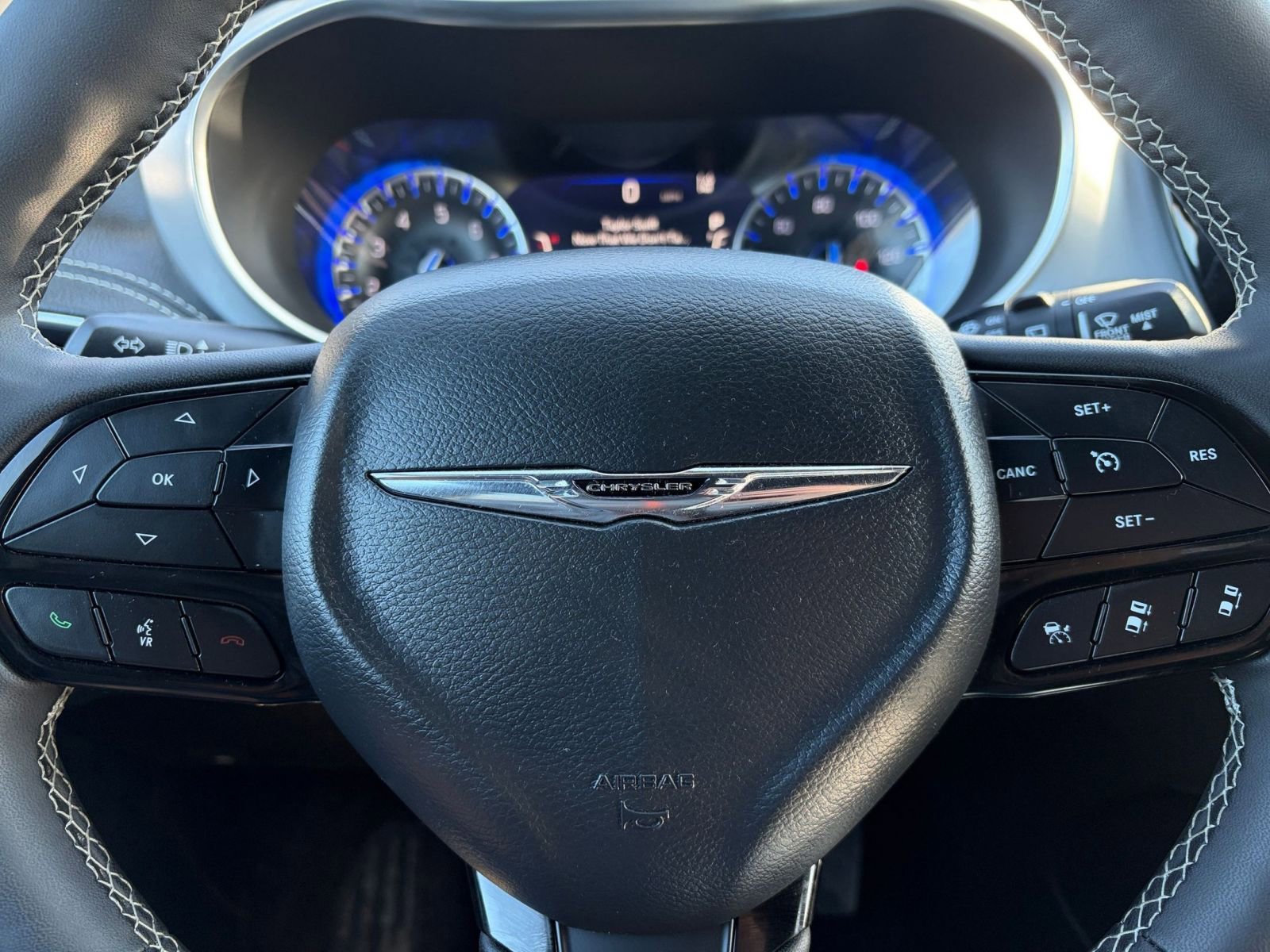 Thumbnail: 2025 Chrysler Pacifica - 28